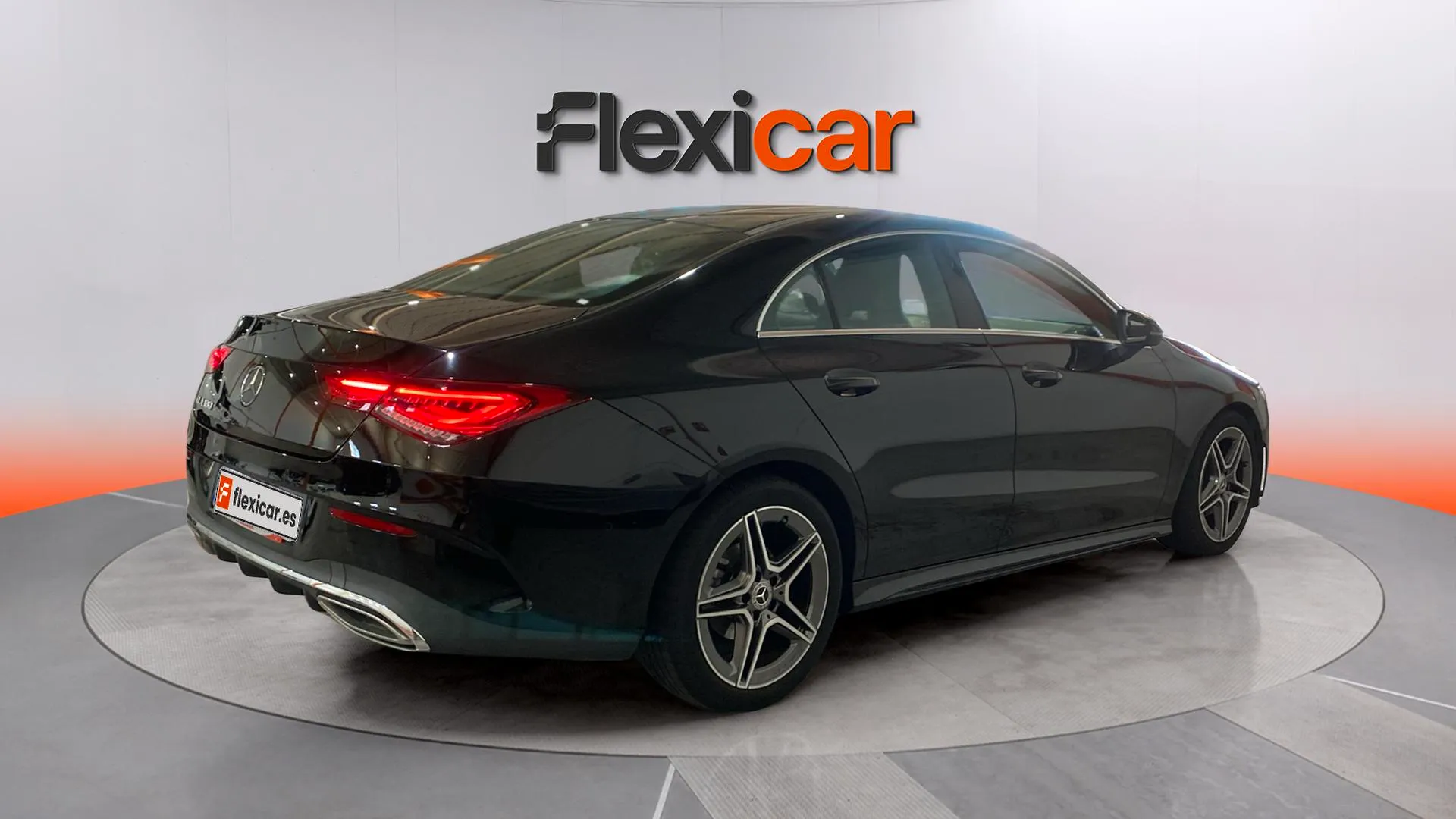 Mercedes-Benz CLA 180 - foto 6