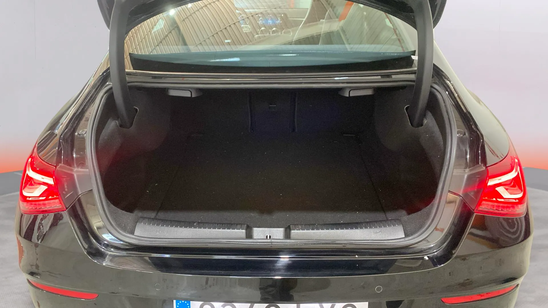 Mercedes-Benz CLA 180 - foto 9