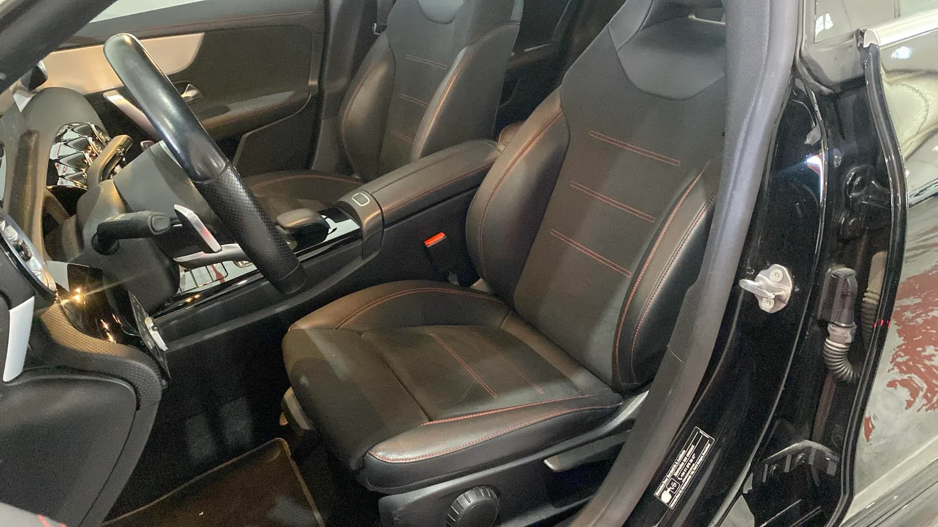 Mercedes-Benz CLA 180 - foto 14