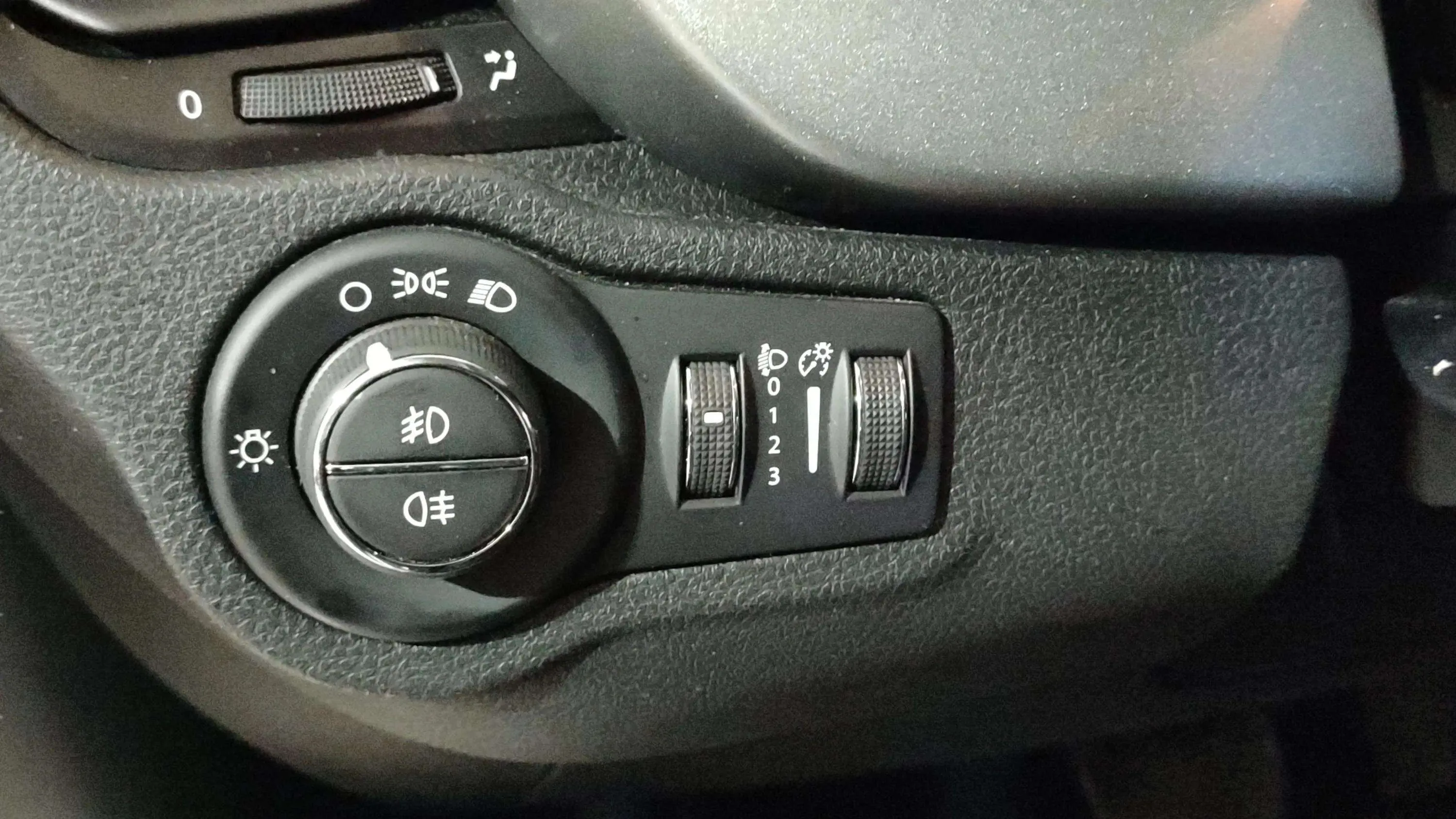 Fiat 500X Sport 1.5 Hybrid DCT - foto 8