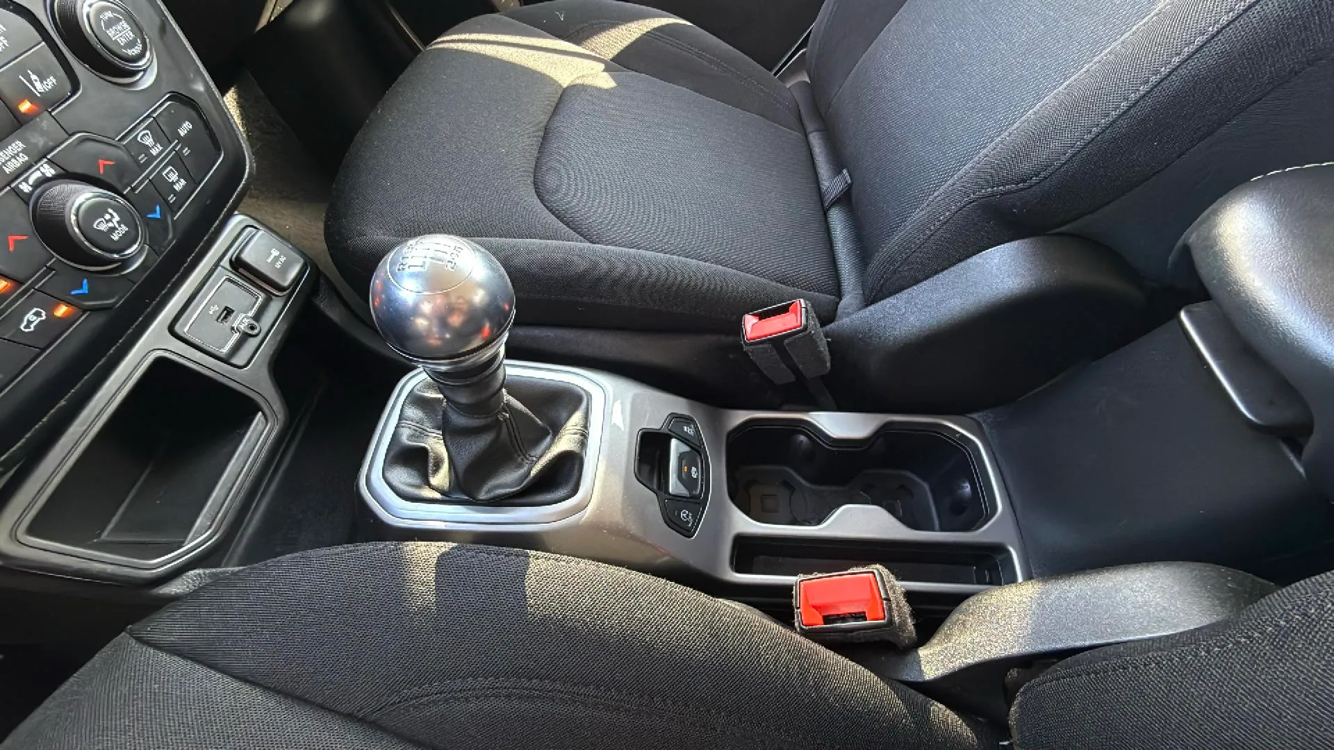 Jeep Renegade Limited 1.0G 4x2 - foto 12