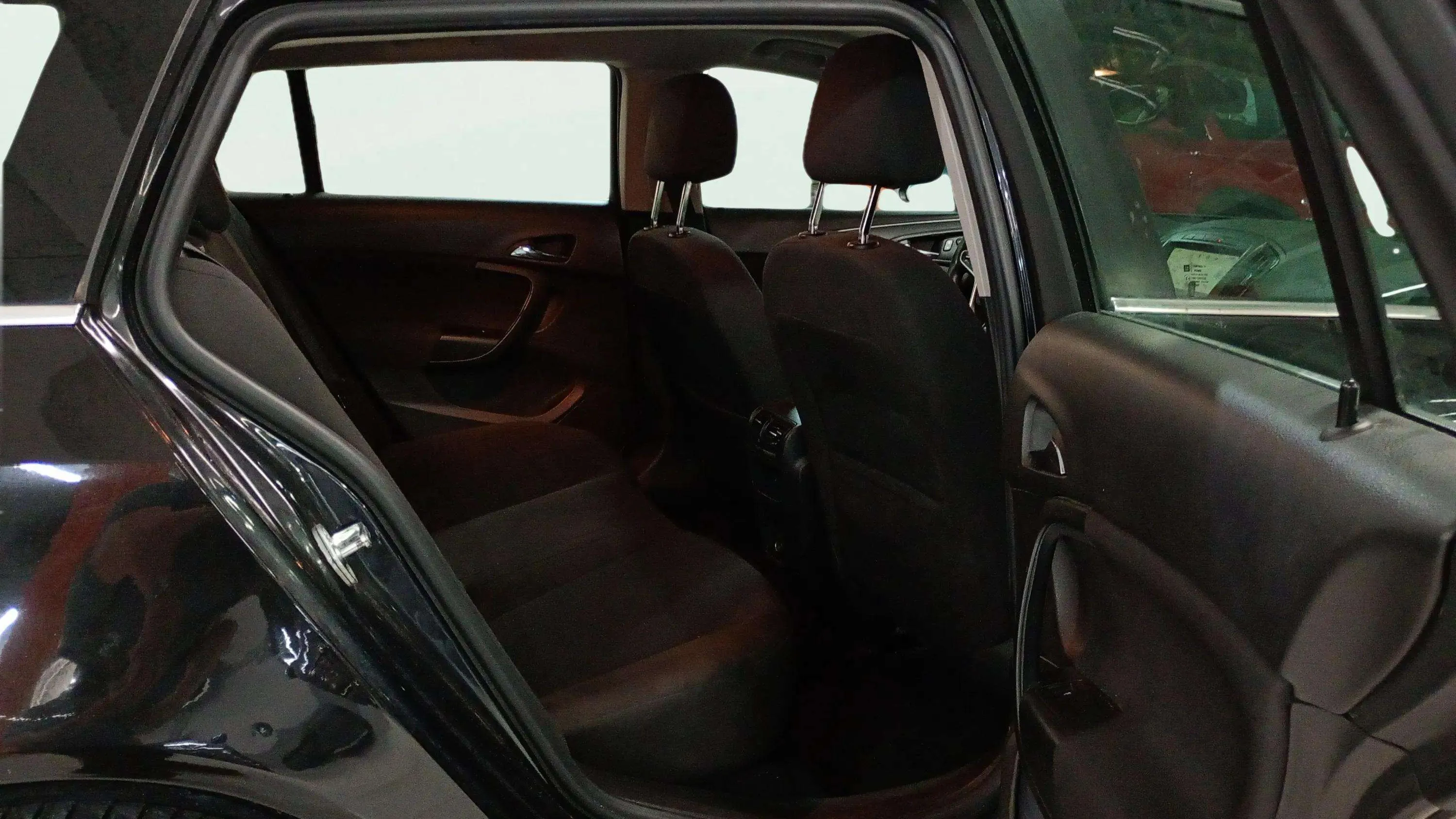 Opel Insignia ST 1.6 CDTI ecoFLEX Selective - foto 12