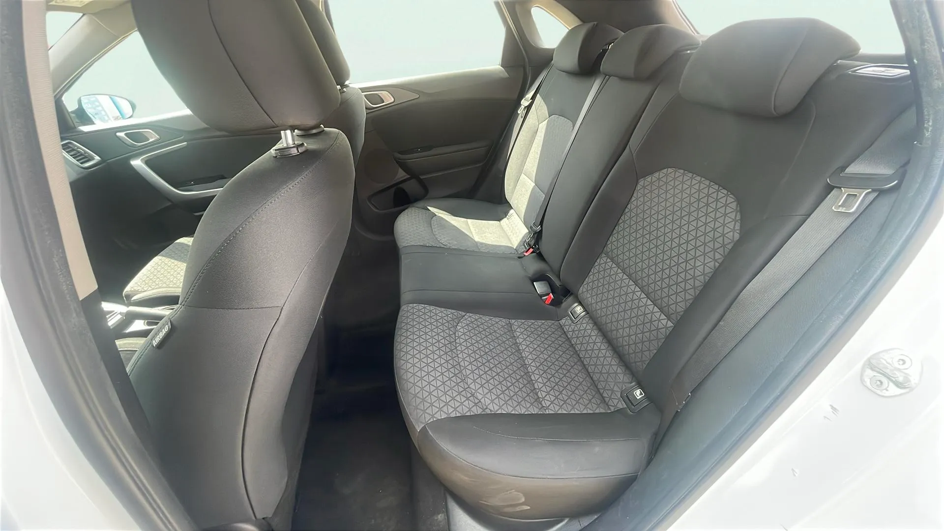 Kia Ceed 1.0 T-GDi Concept - foto 15