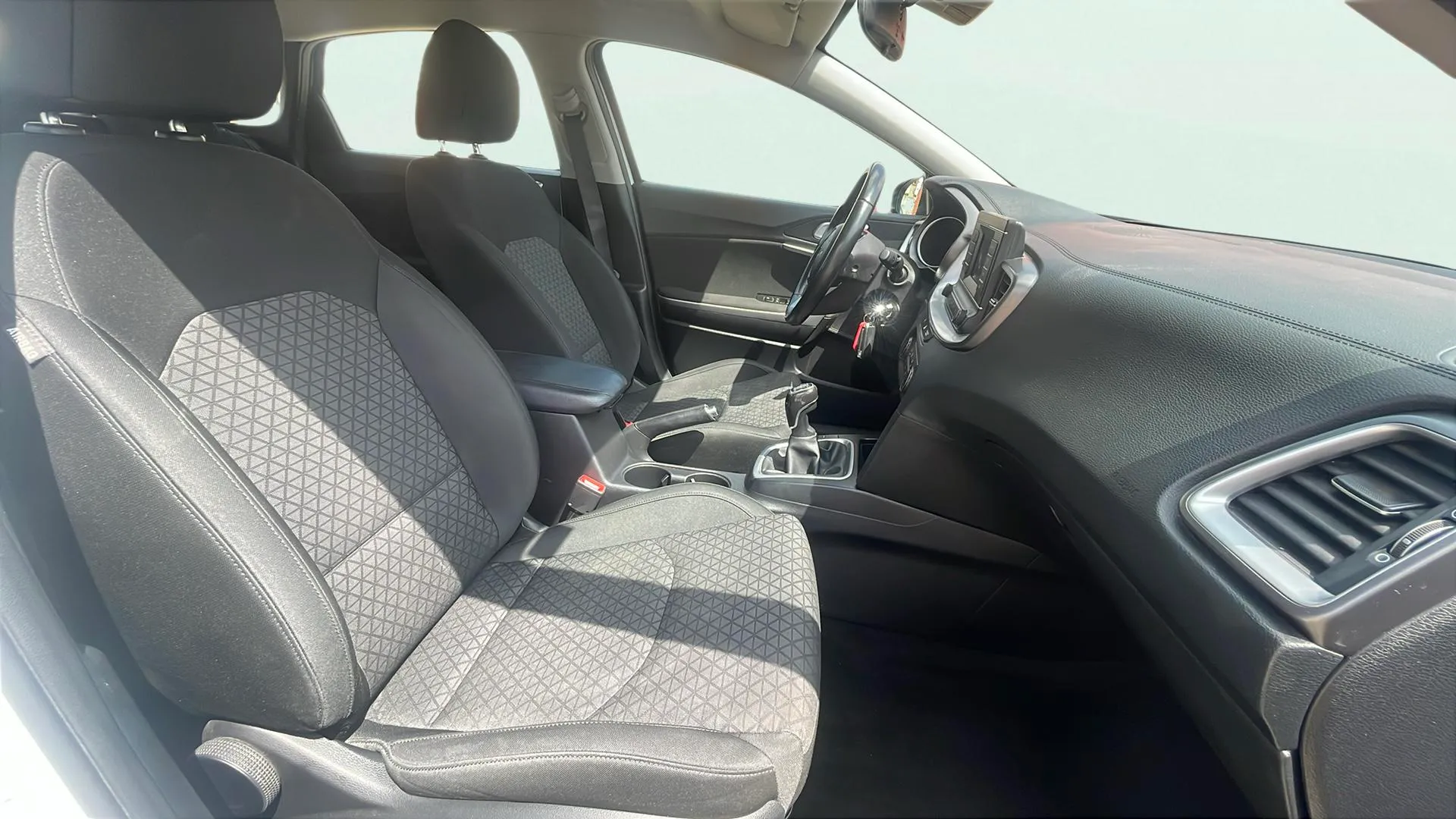 Kia Ceed 1.0 T-GDi Concept - foto 13