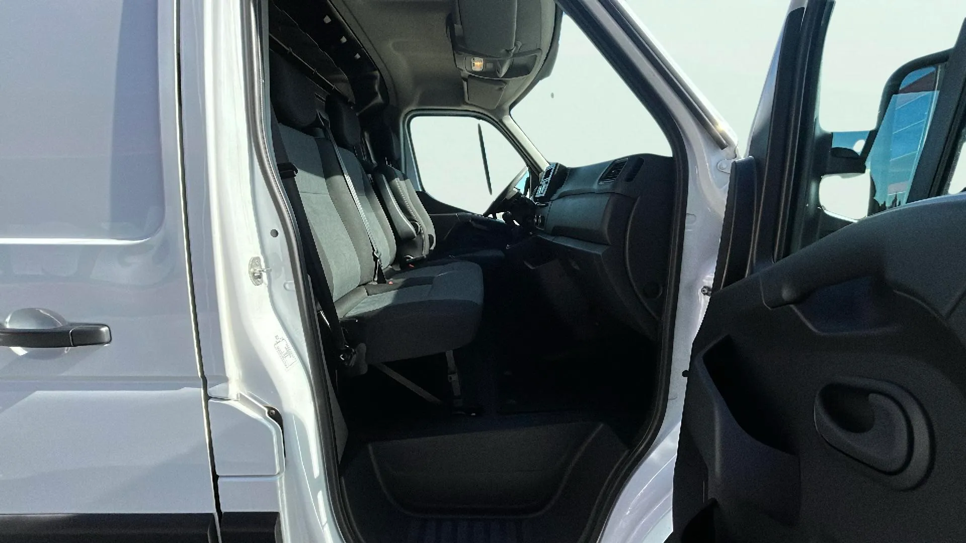 Nissan Interstar 2.0 Diesel - foto 12