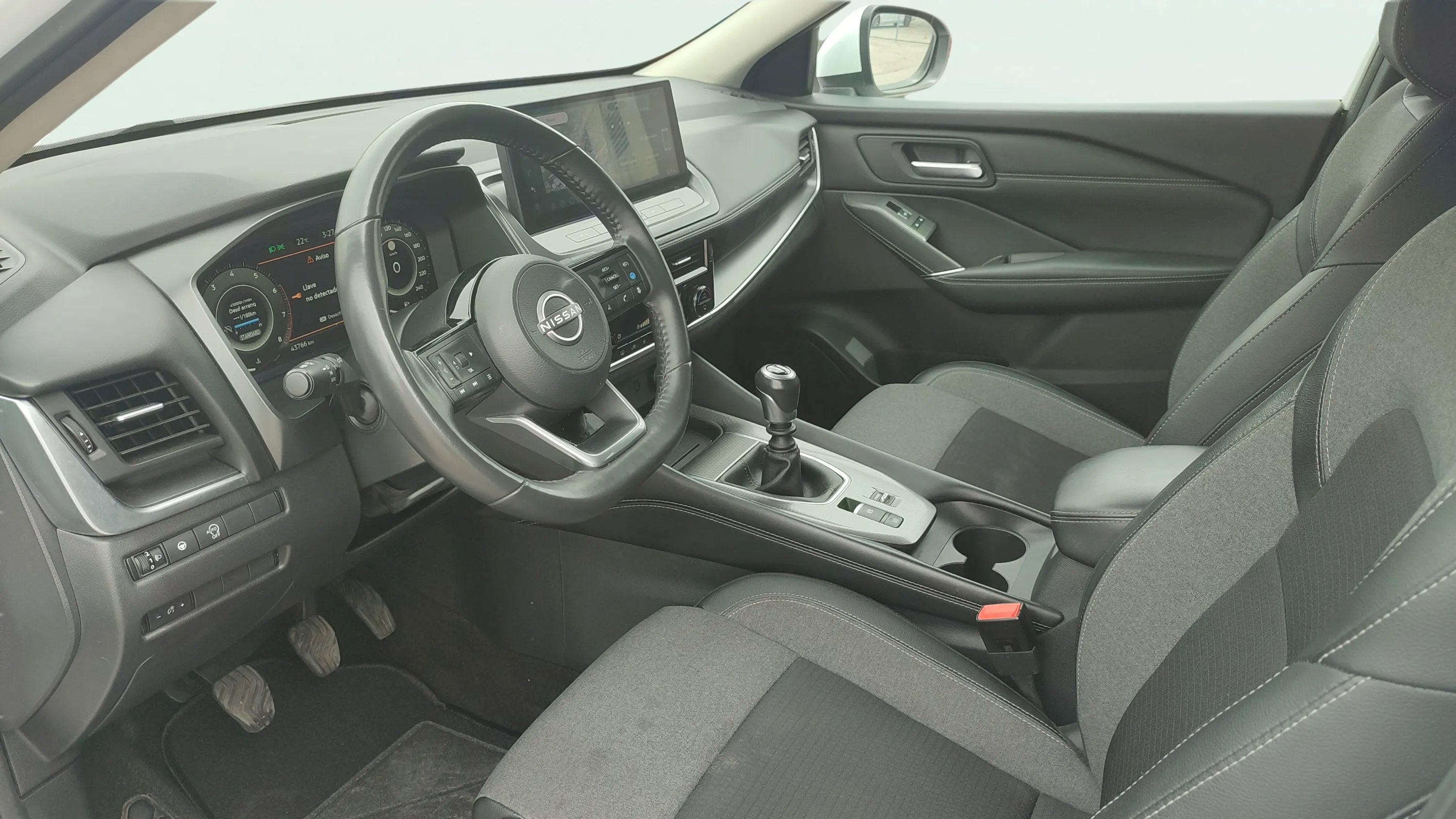 Nissan Qashqai DIG-T mHEV 4x2 Acenta - foto 9