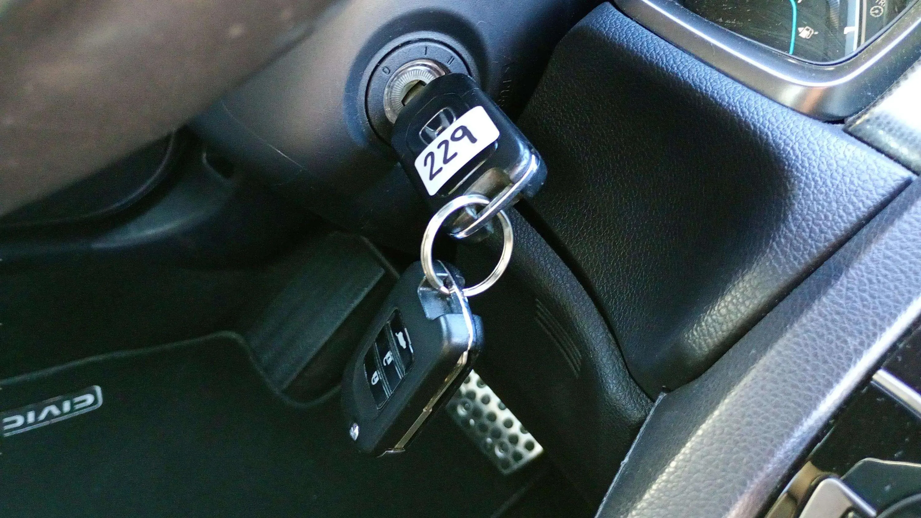 Honda Civic 1.6 I-Dtec Elegance Navi - foto 23