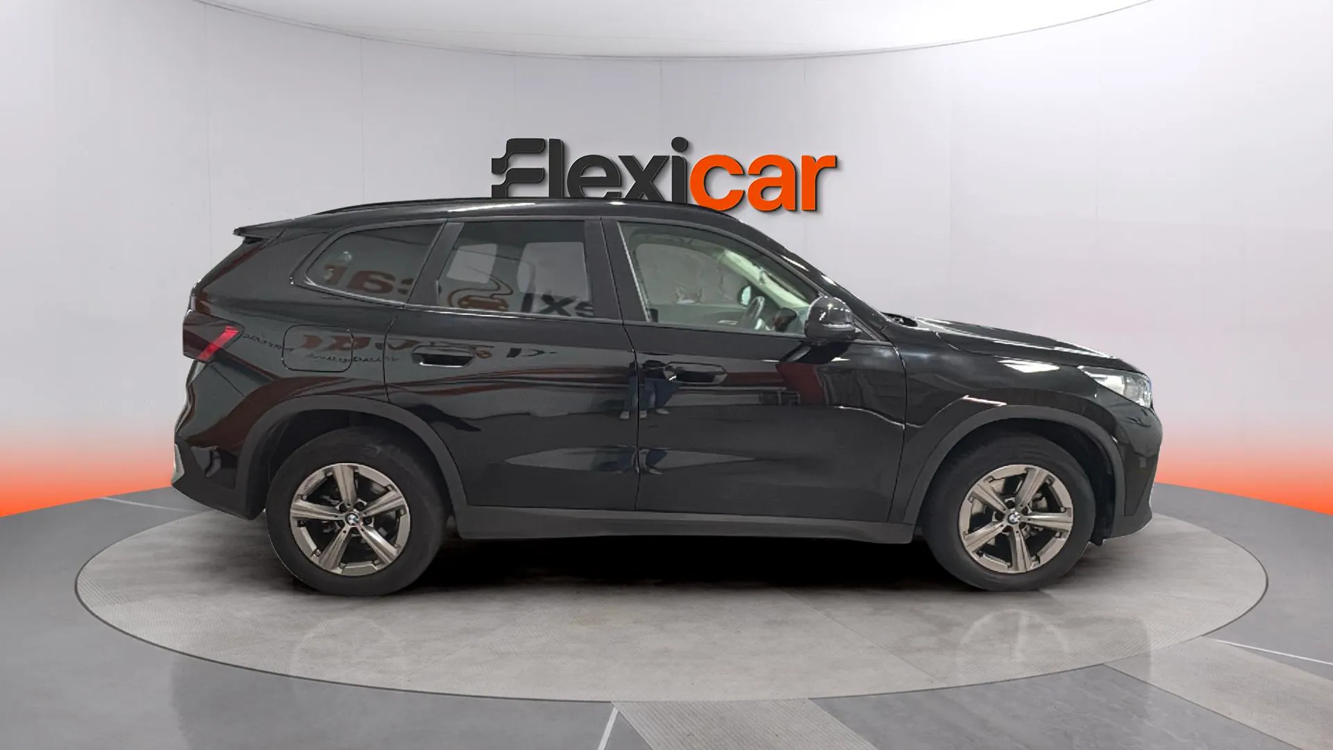 BMW X1 sDrive18d - foto 8