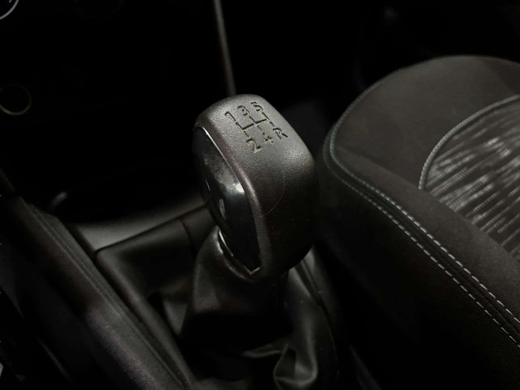 Peugeot 208 Access 1.6 BlueHDi - foto 15