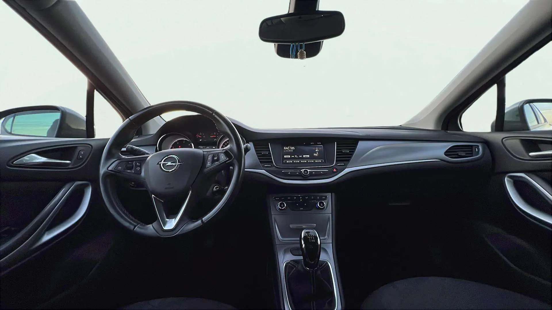 Opel Astra 1.6 CDTi Dynamic - foto 12