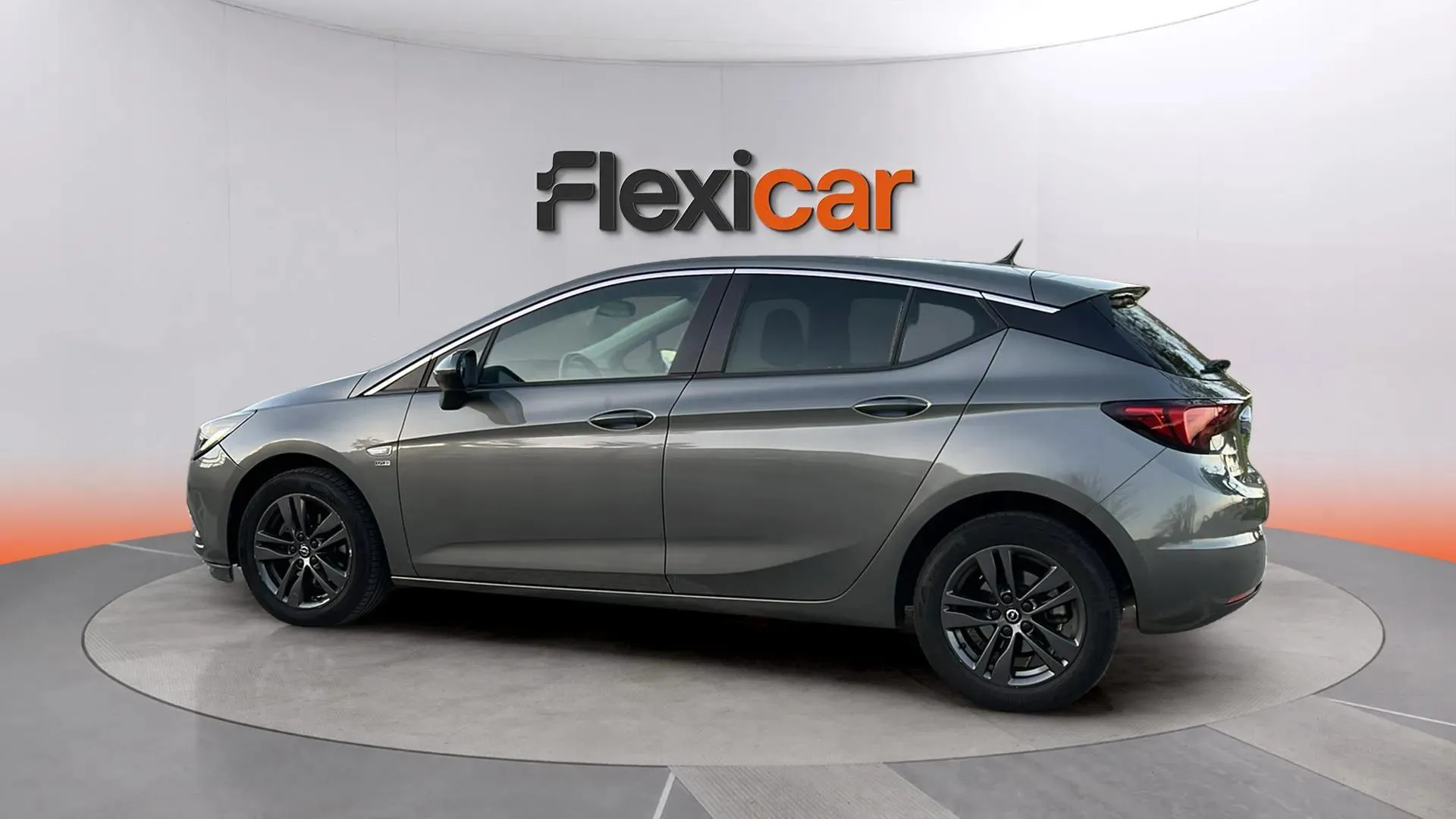 Opel Astra 1.6 CDTi Dynamic - foto 5