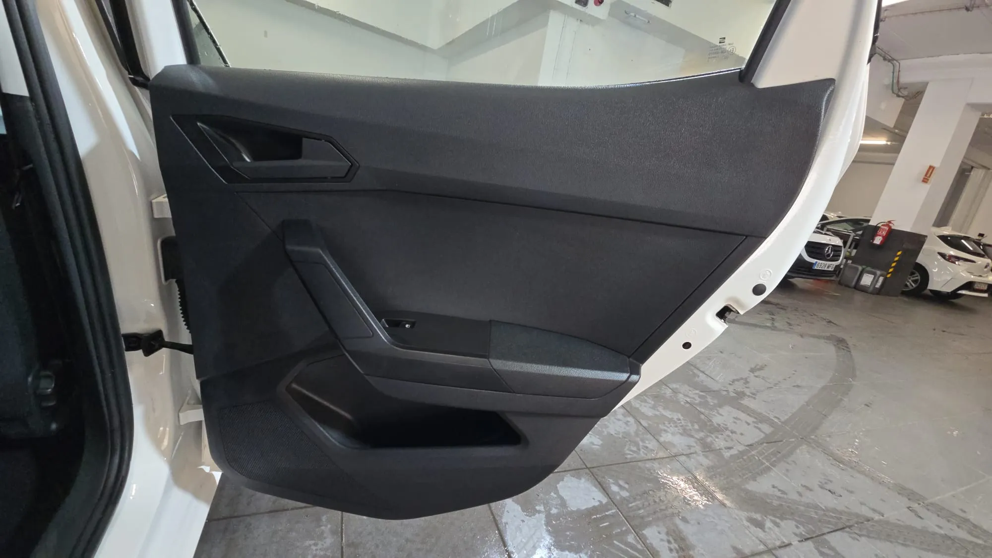 SEAT Ibiza 1.0 MPI Reference - foto 22
