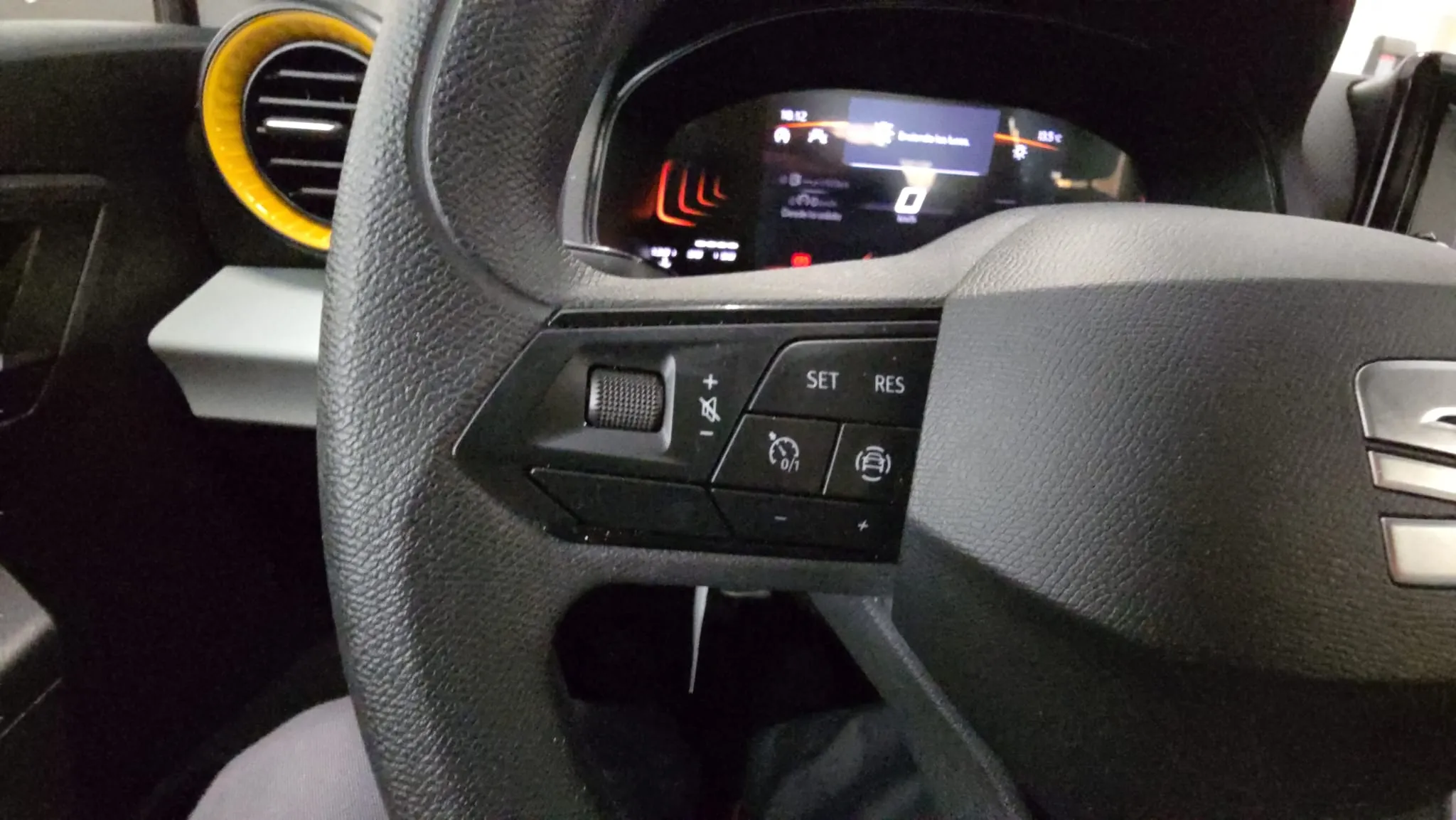SEAT Ibiza 1.0 MPI Reference - foto 17