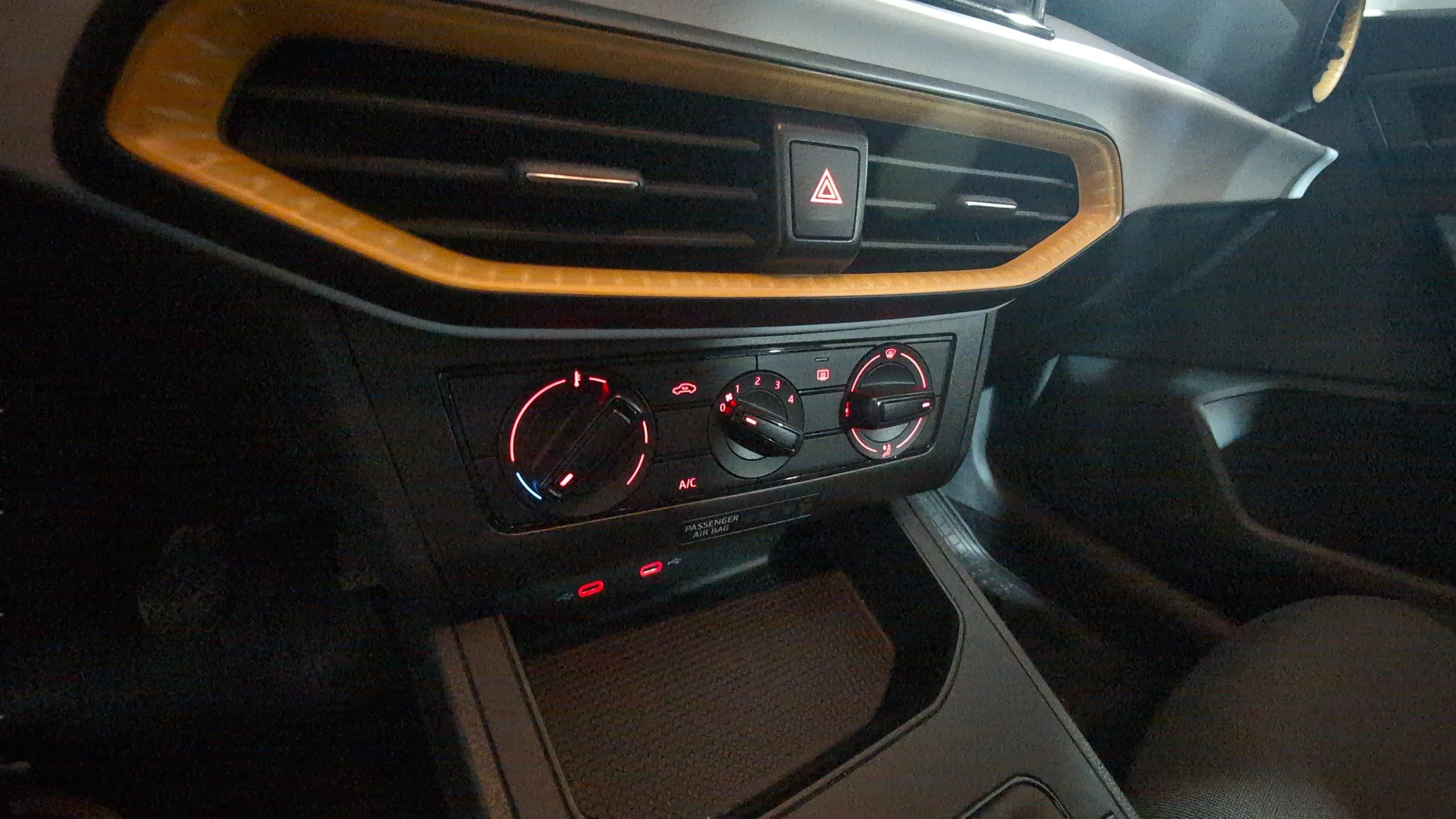 SEAT Ibiza 1.0 MPI Reference - foto 17