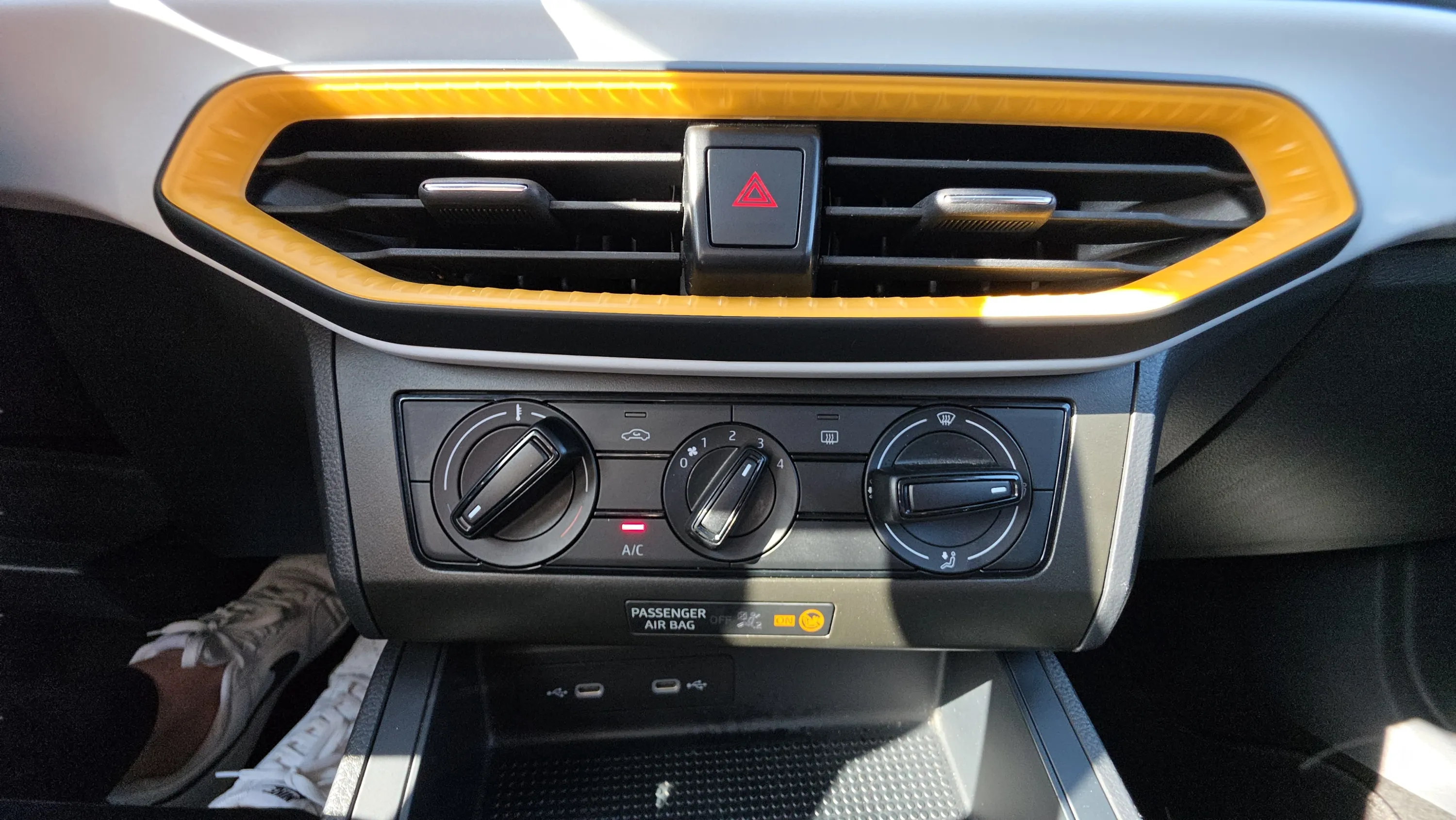 SEAT Ibiza 1.0 MPI Reference - foto 19