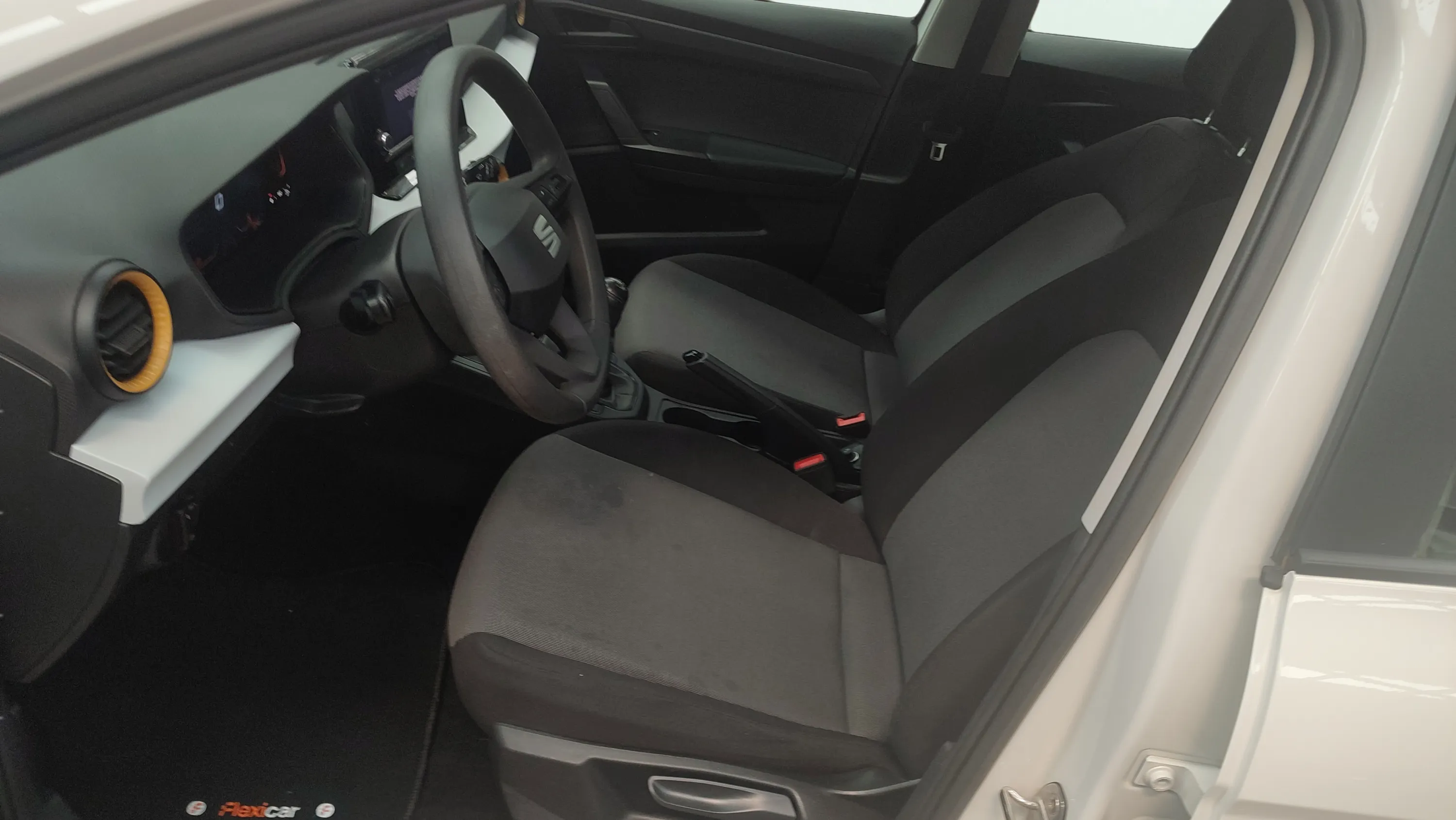 SEAT Ibiza 1.0 MPI Reference - foto 18