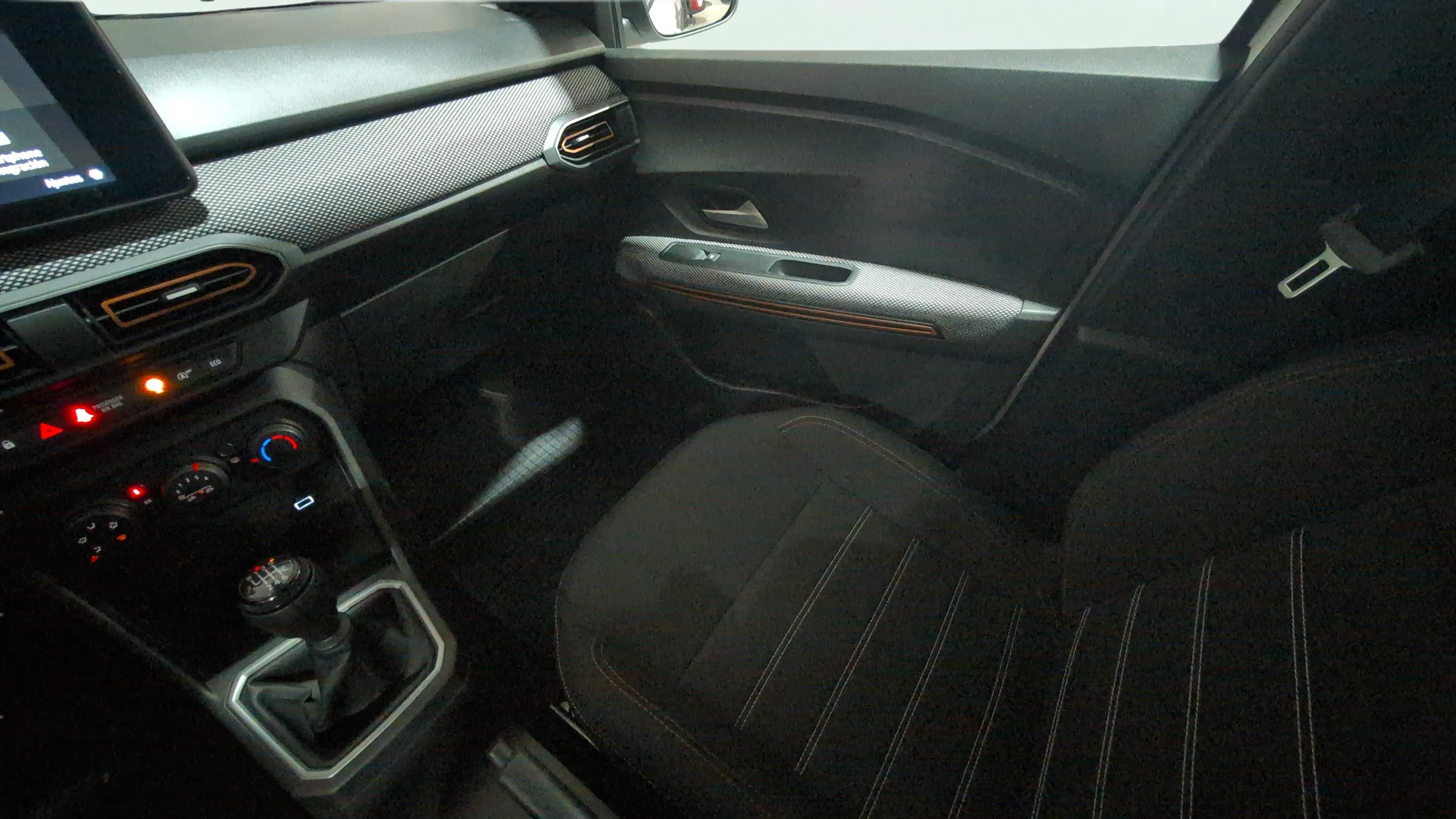 Dacia Sandero Stepway Essential TCe (90V) - foto 11