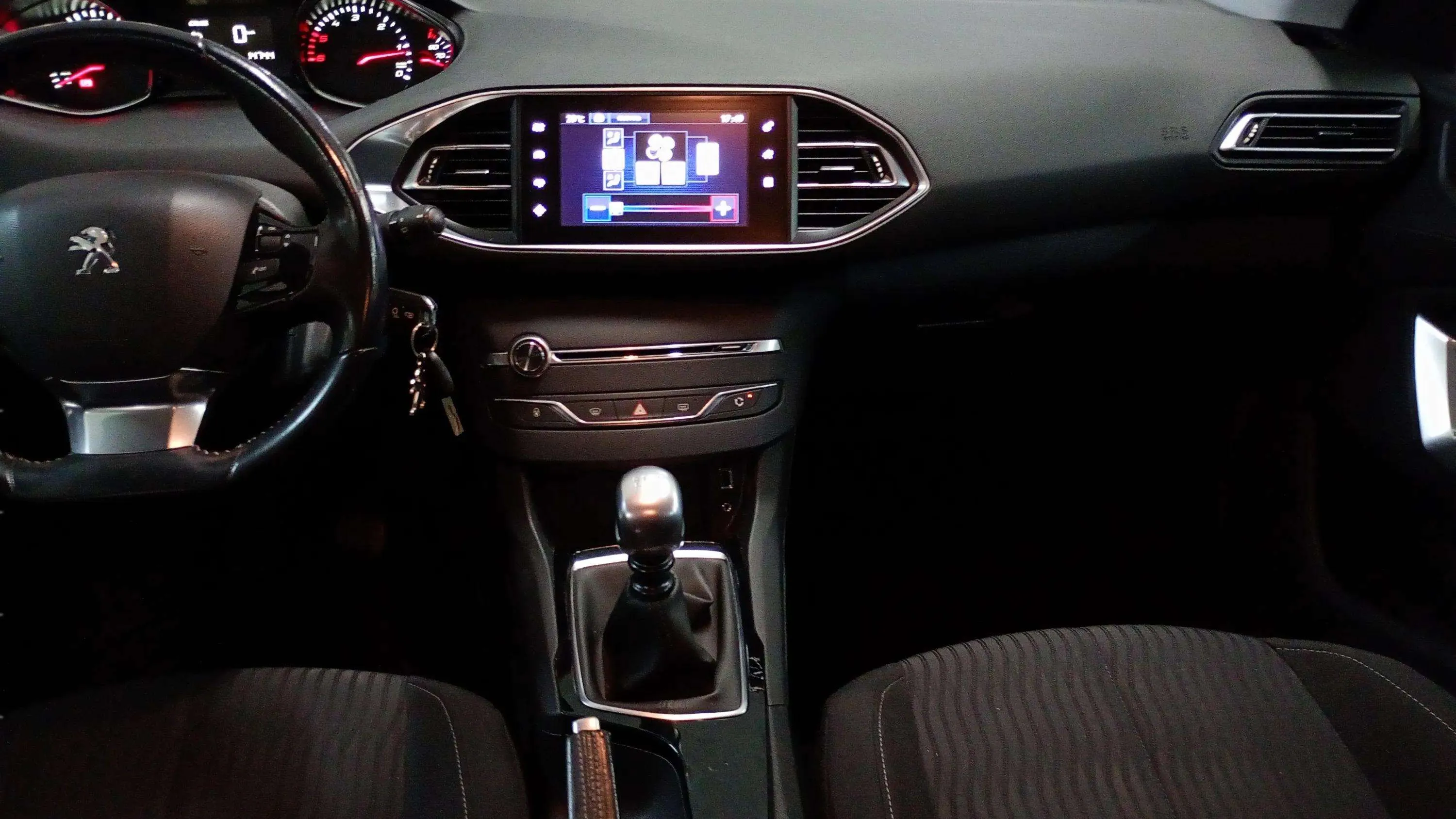 Peugeot 308 SW Active 1.5 BlueHDi - foto 10