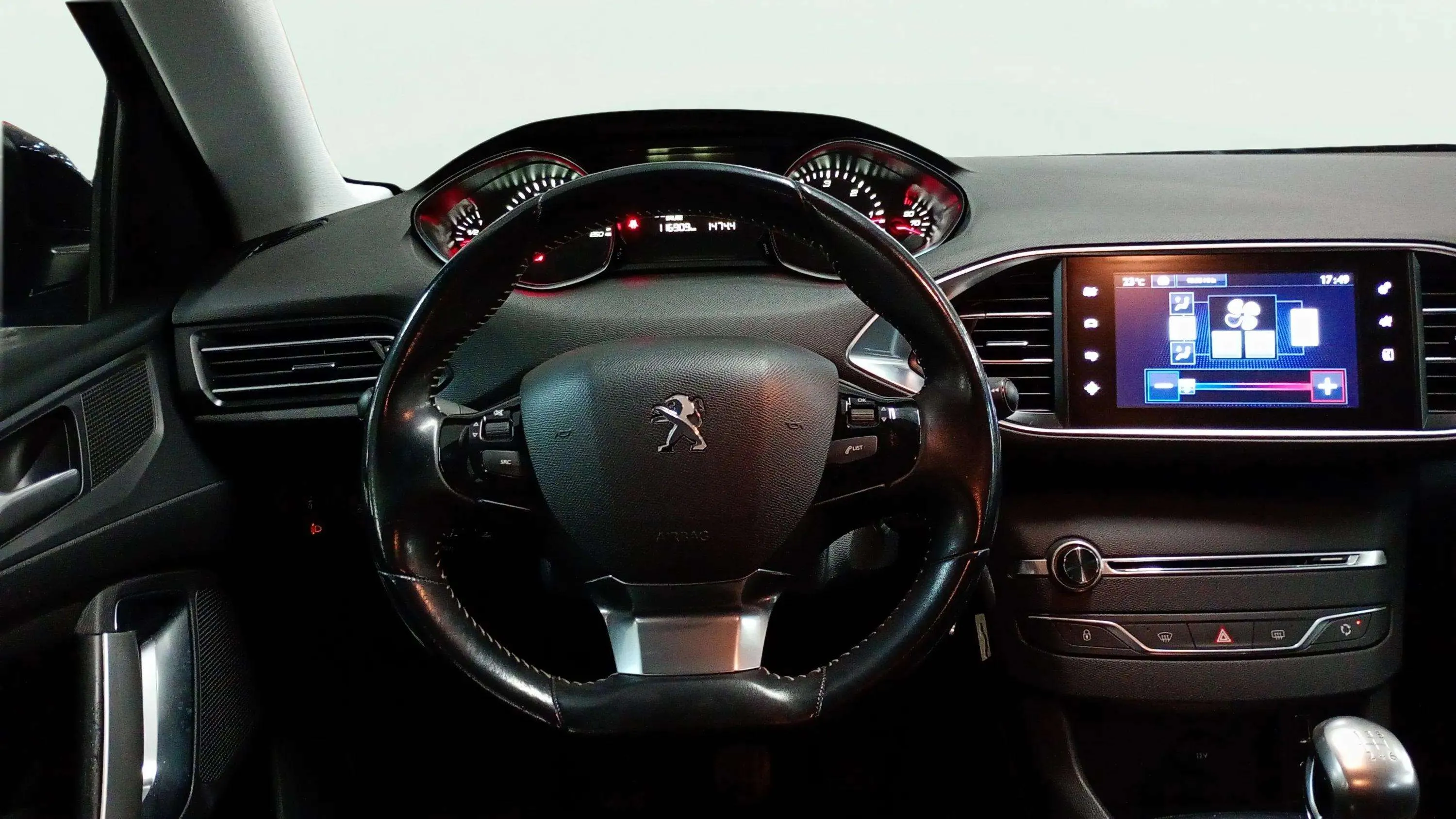 Peugeot 308 SW Active 1.5 BlueHDi - foto 11