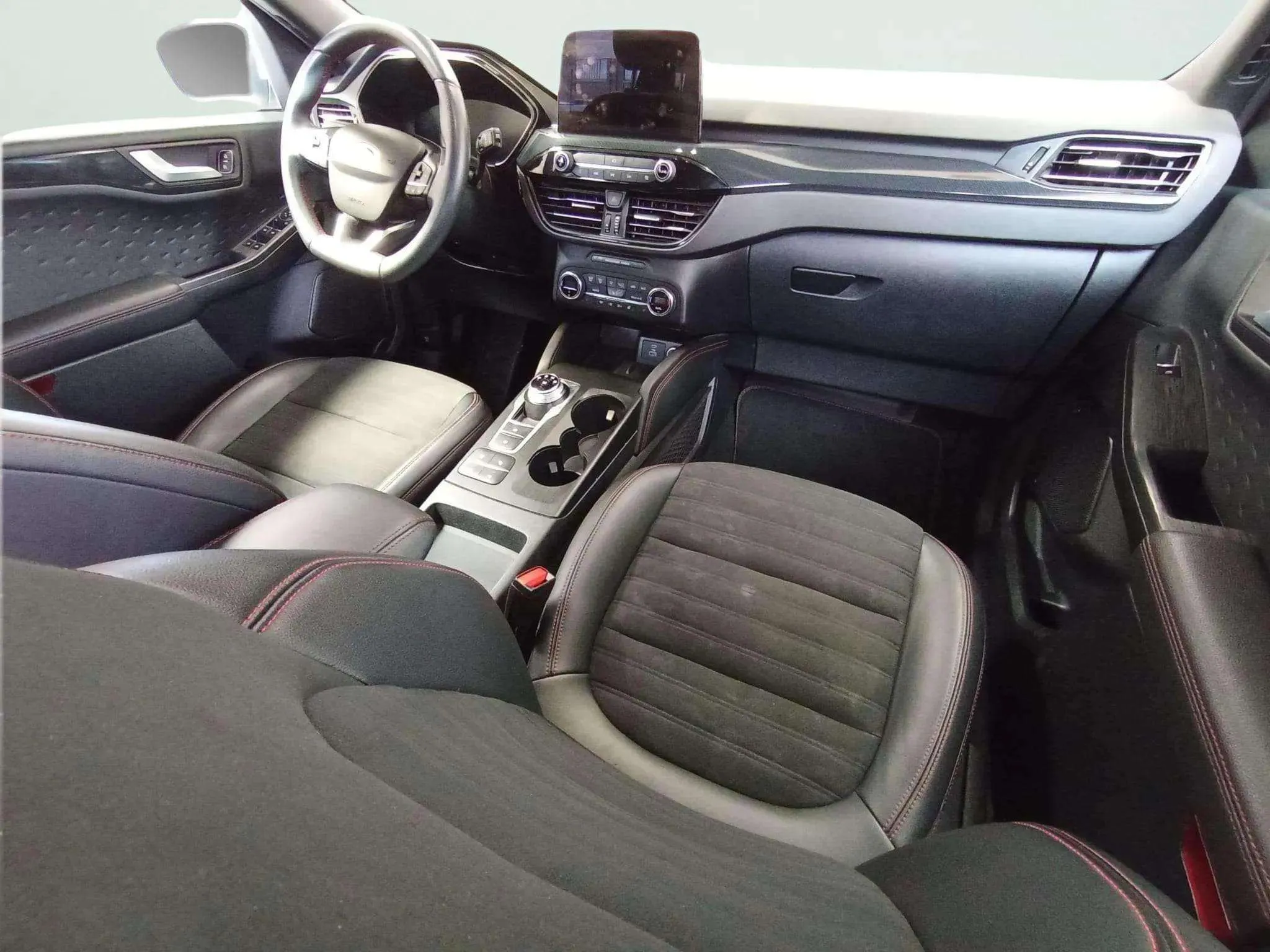 Ford Kuga ST-Line 2.0 EcoBlue 4x4 - foto 6