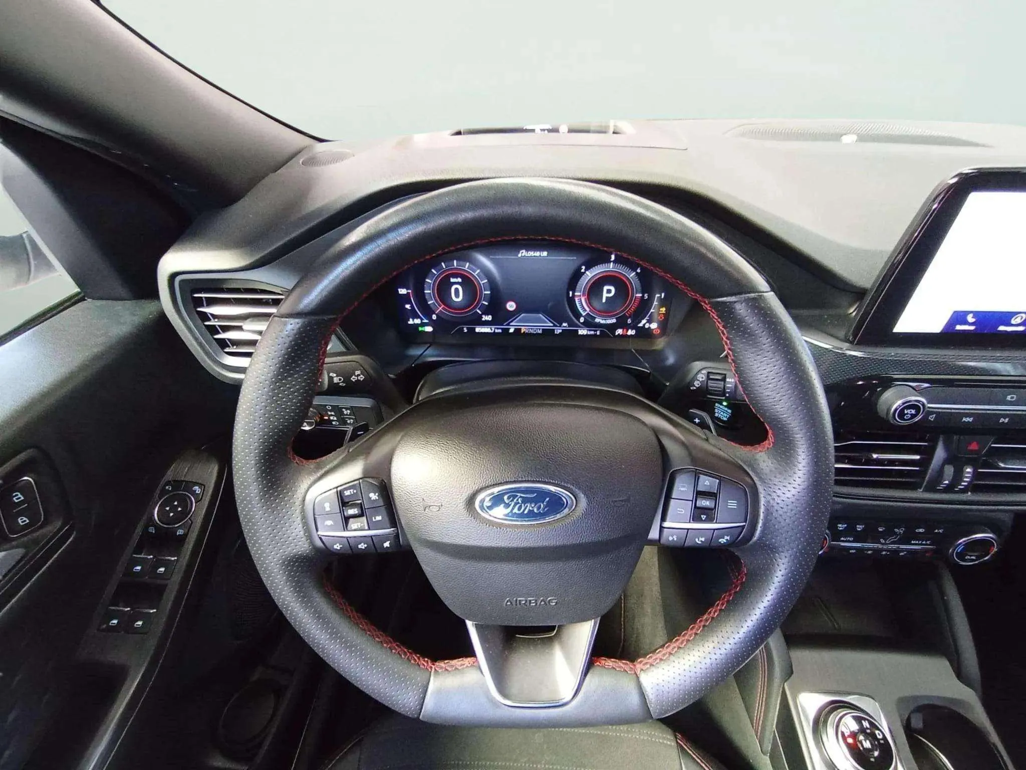 Ford Kuga ST-Line 2.0 EcoBlue 4x4 - foto 13