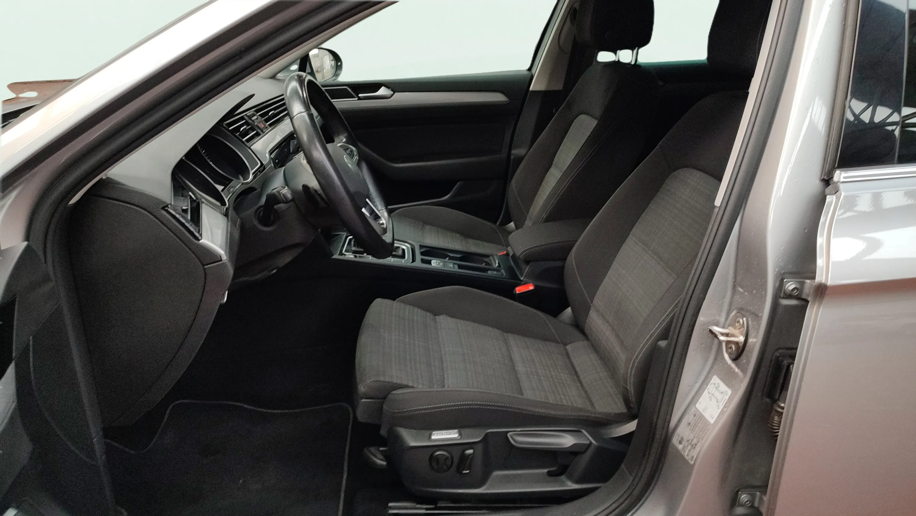 Volkswagen Passat Variant Executive 2.0 TDI DSG - foto 21