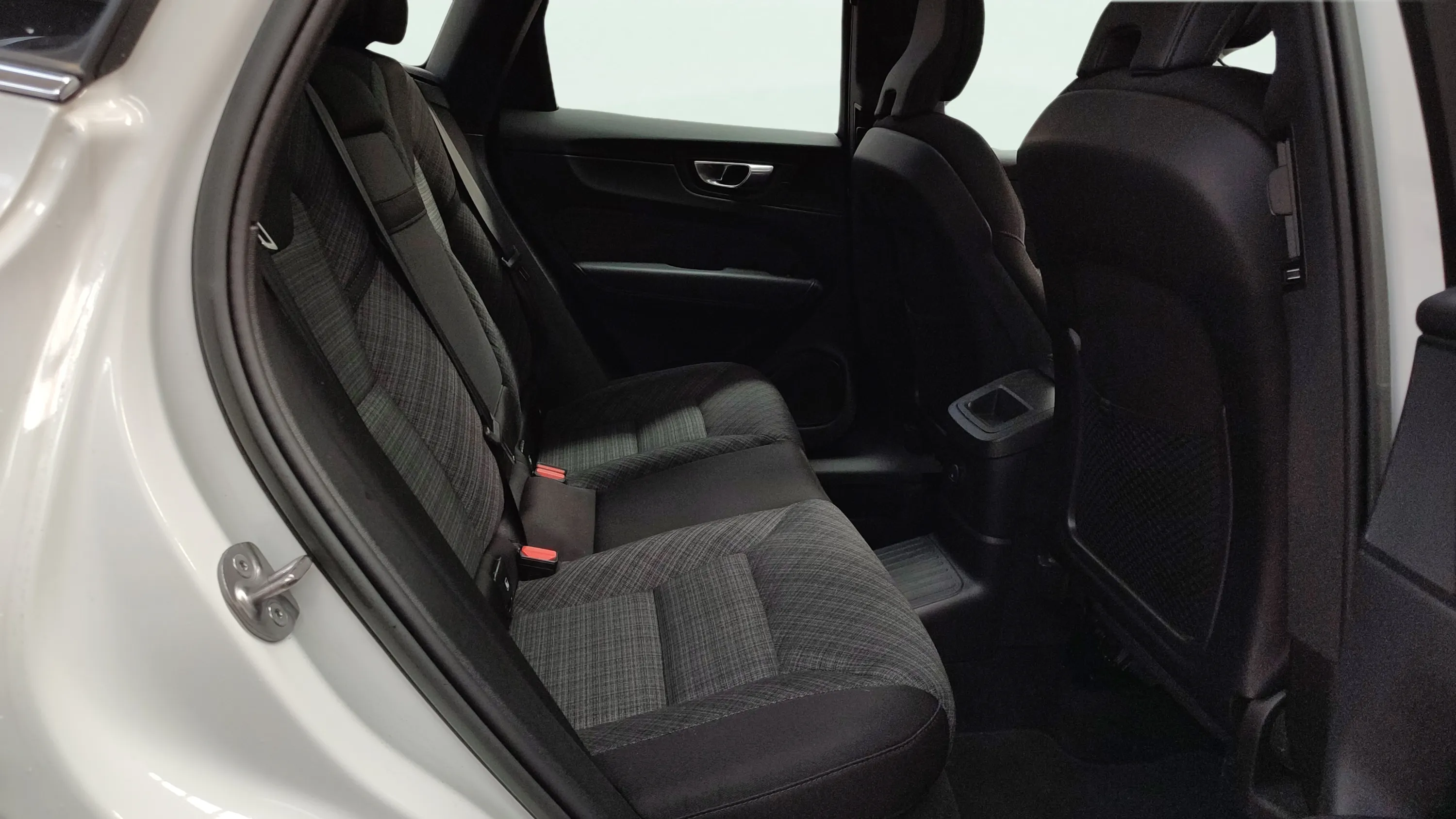 Volvo XC60 2.0 T6 AWD Recharge Inscription - foto 25