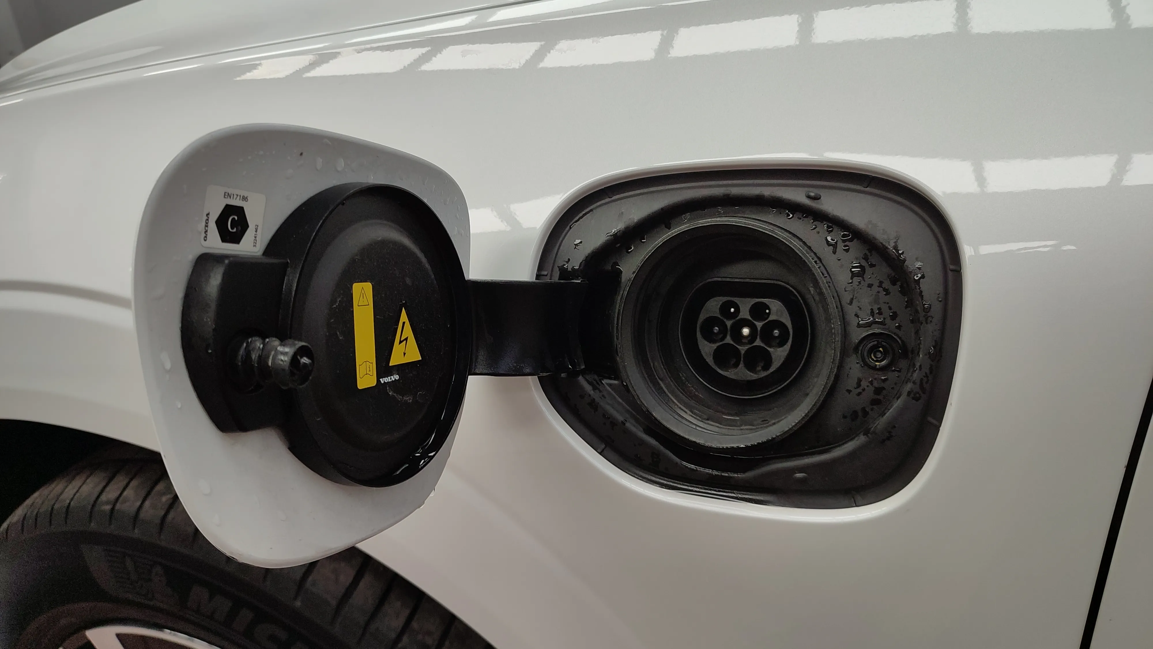 Volvo XC60 2.0 T6 AWD Recharge Inscription - foto 27