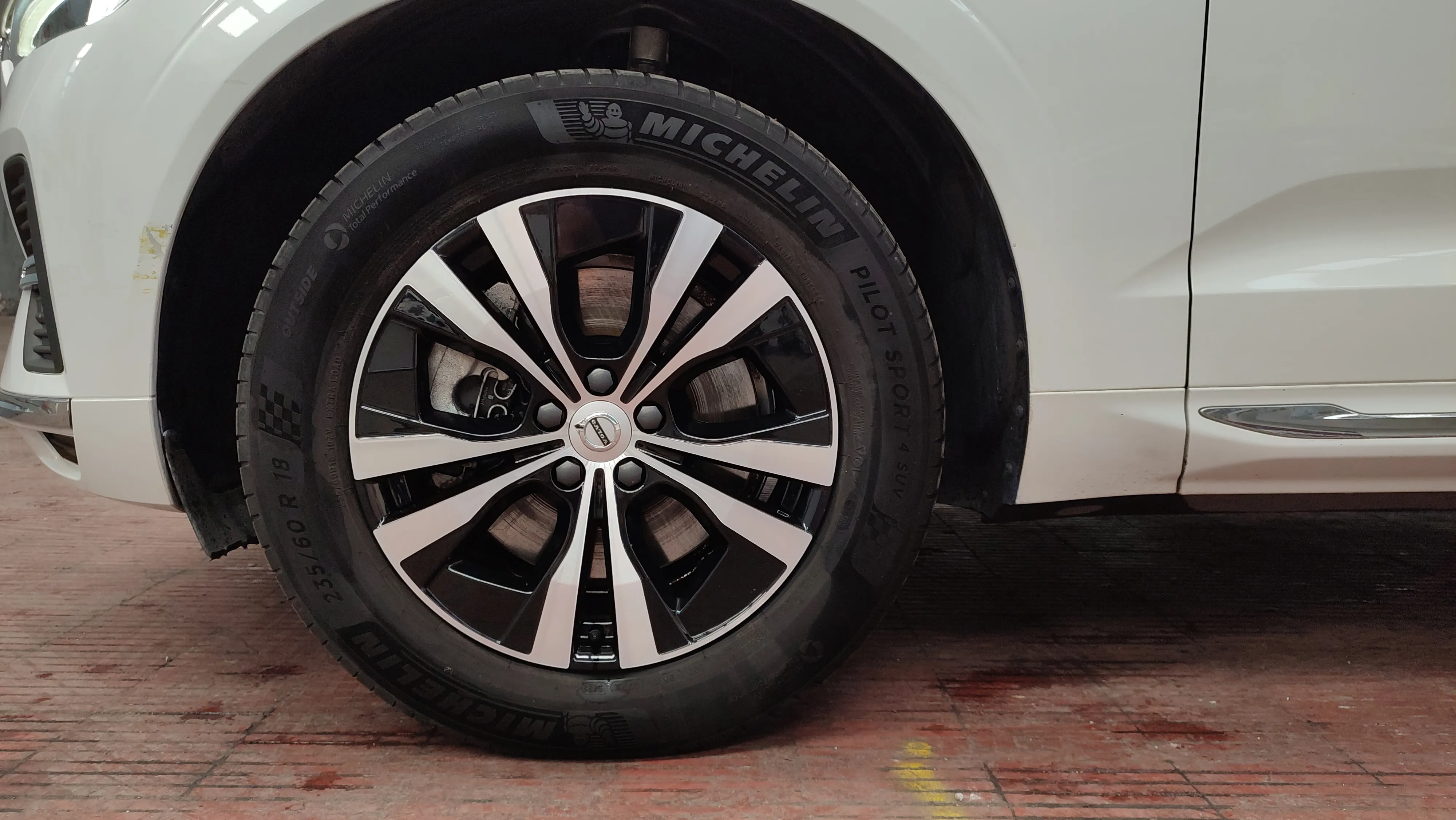 Volvo XC60 2.0 T6 AWD Recharge Inscription - foto 28