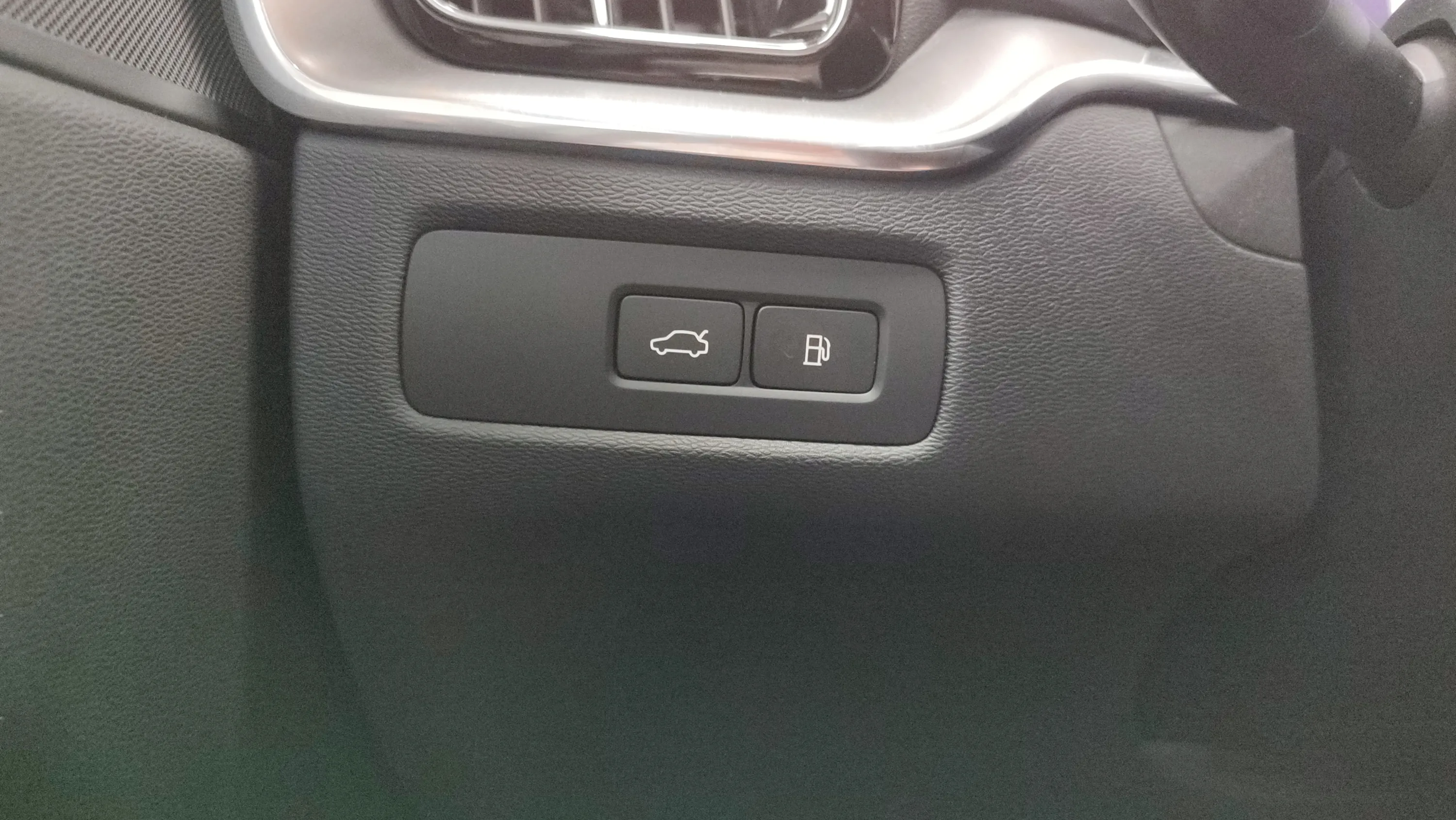 Volvo XC60 2.0 T6 AWD Recharge Inscription - foto 18