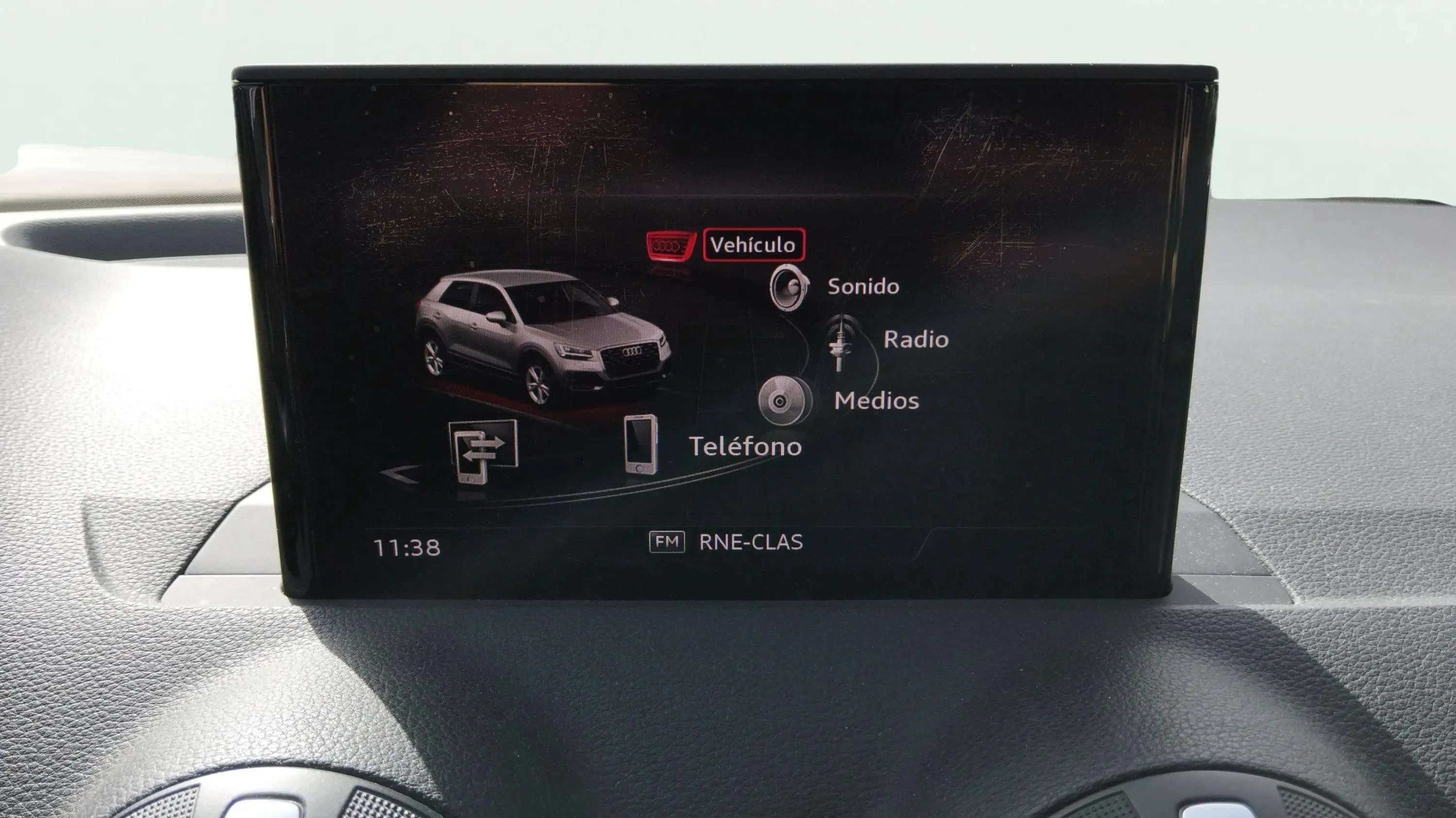 Audi Q2 design edition 1.6 TDI - foto 14
