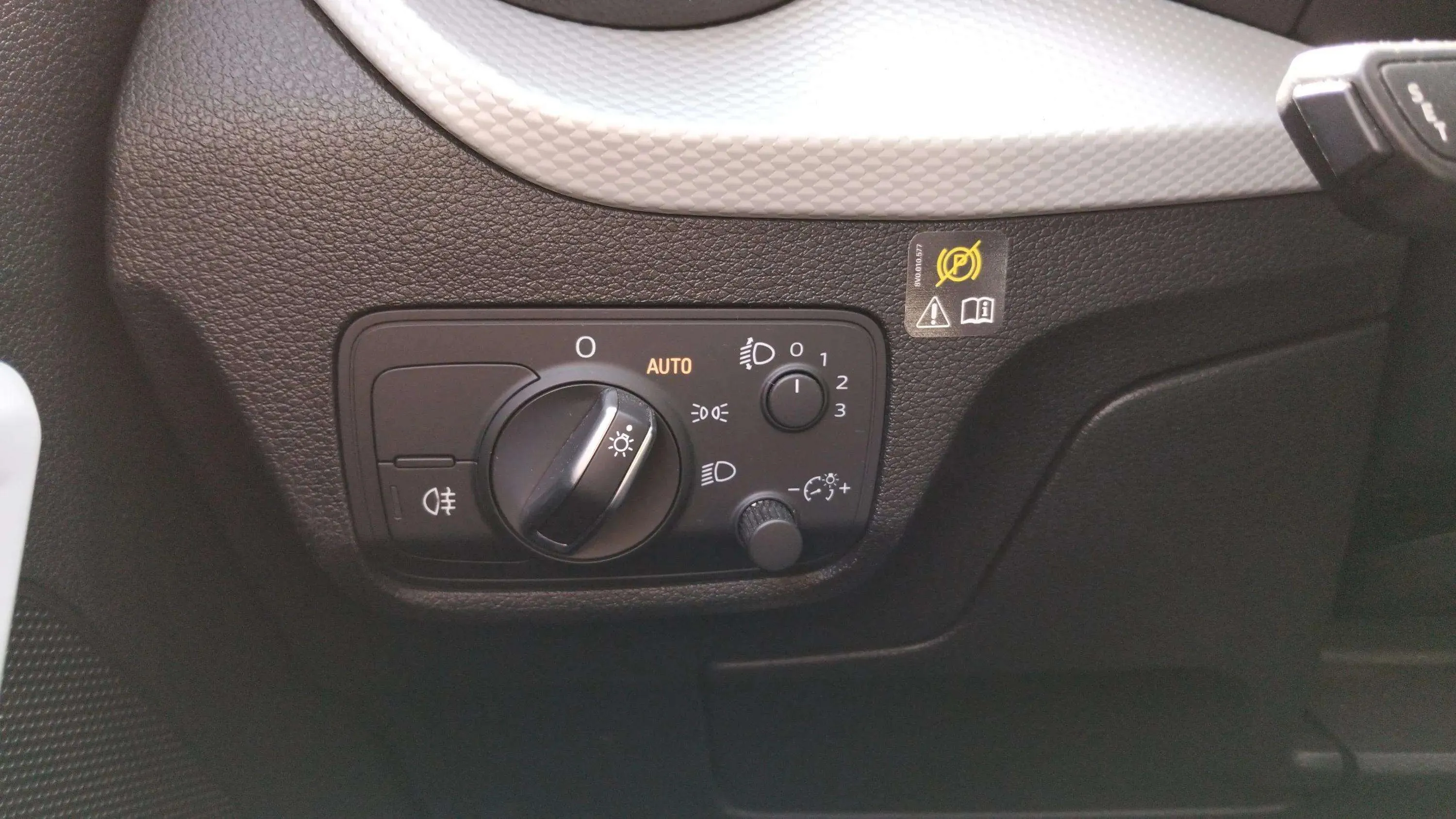 Audi Q2 design edition 1.6 TDI - foto 16