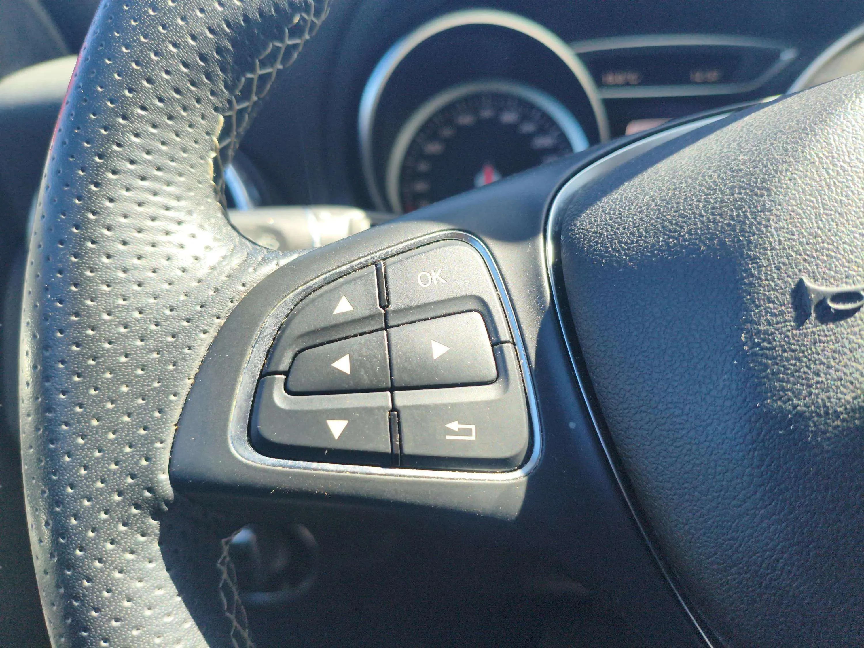 Mercedes-Benz CLA 220 d Shooting Brake - foto 12