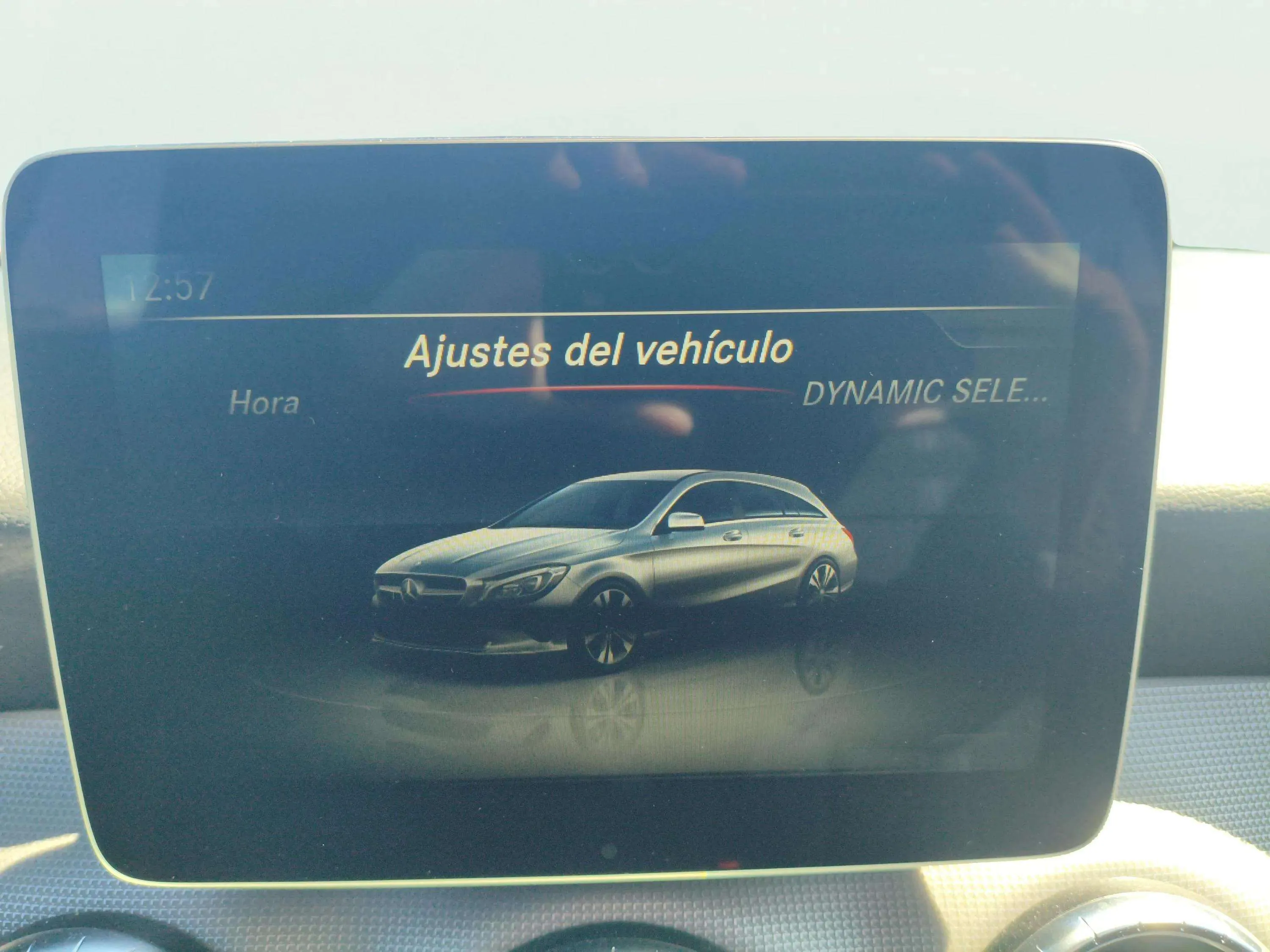 Mercedes-Benz CLA 220 d Shooting Brake - foto 15