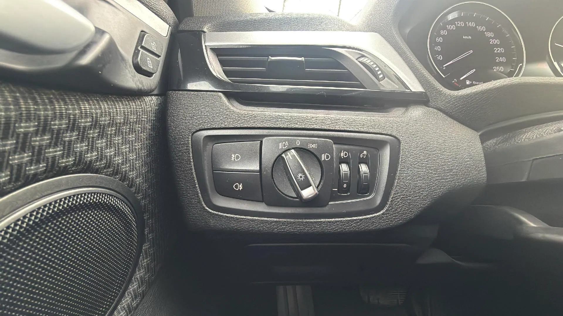 BMW X1 sDrive20dA - foto 23