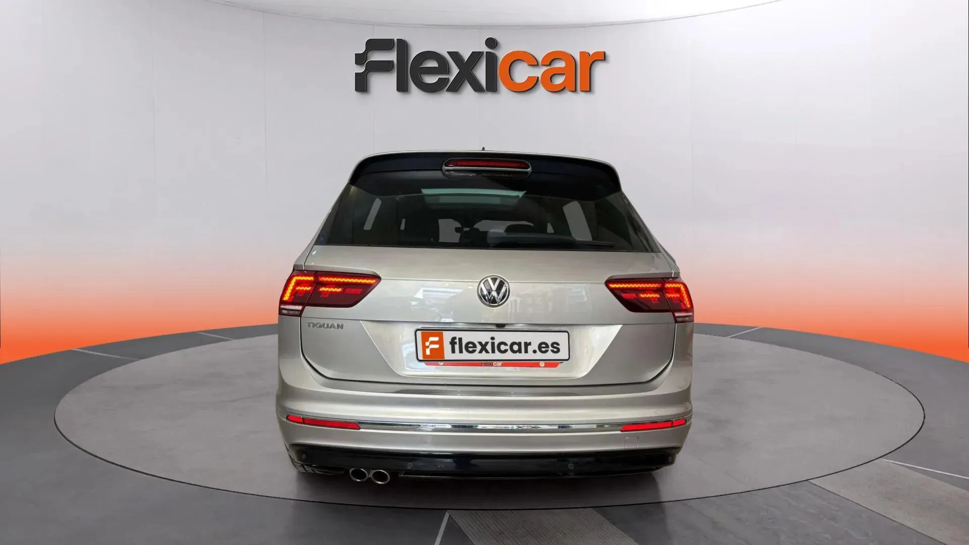 Volkswagen Tiguan R-Line 2.0 TDI DSG - foto 5