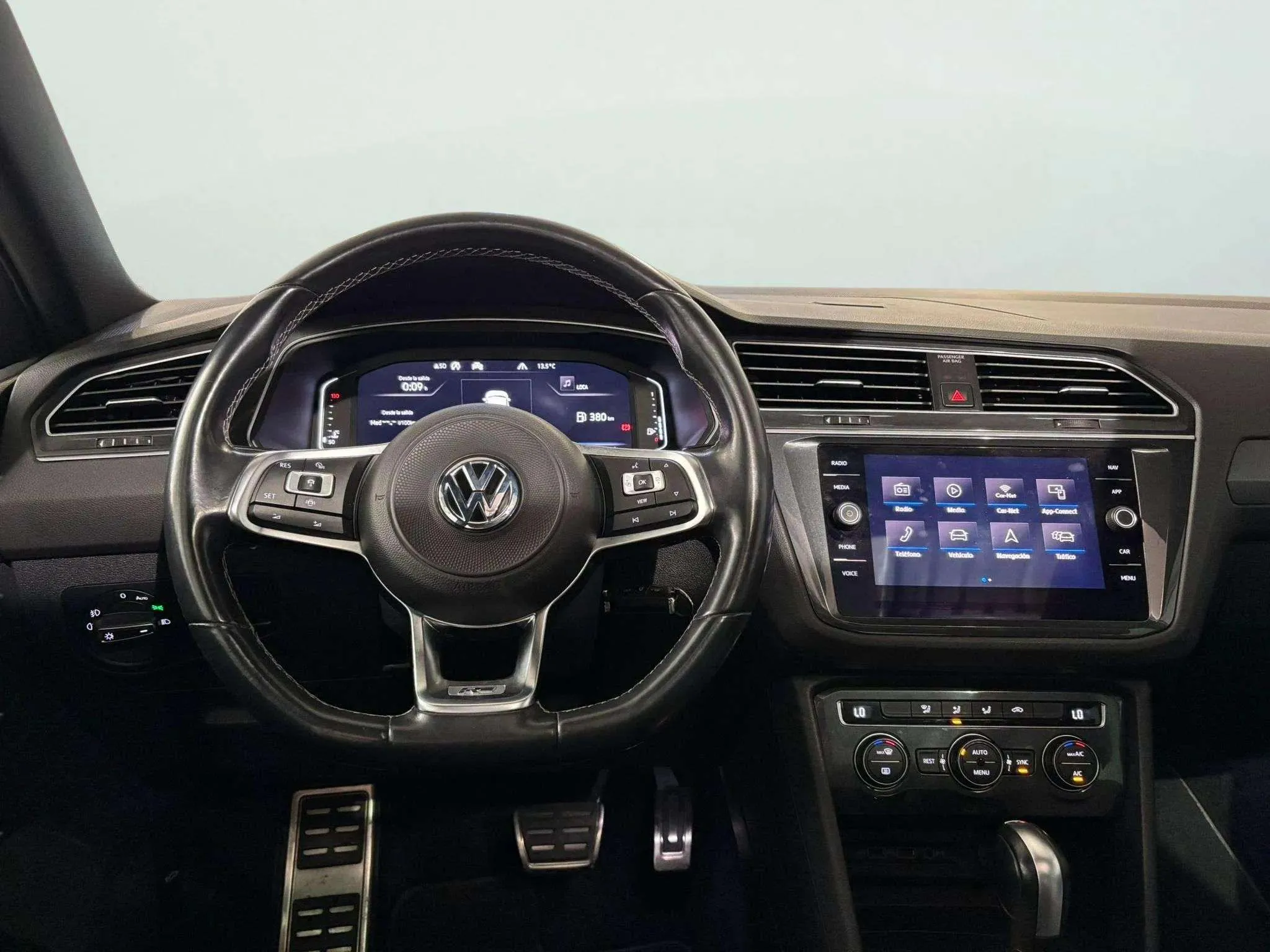 Volkswagen Tiguan R-Line 2.0 TDI DSG - foto 9