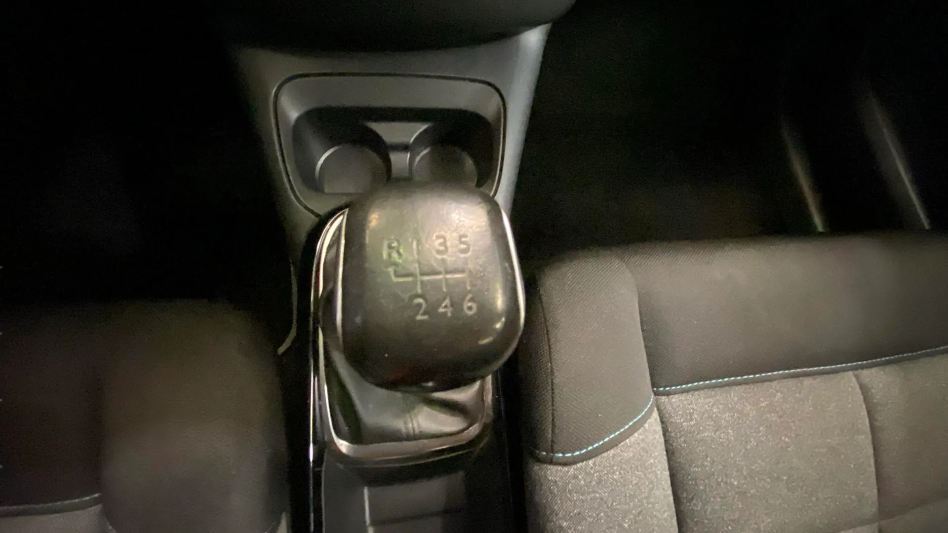 Citroën C4 Cactus PureTech 110 Shine - foto 28