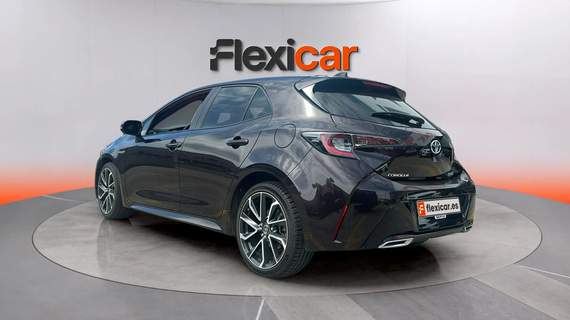 Toyota Corolla 2.0 180H Advance E-CVT - foto 8