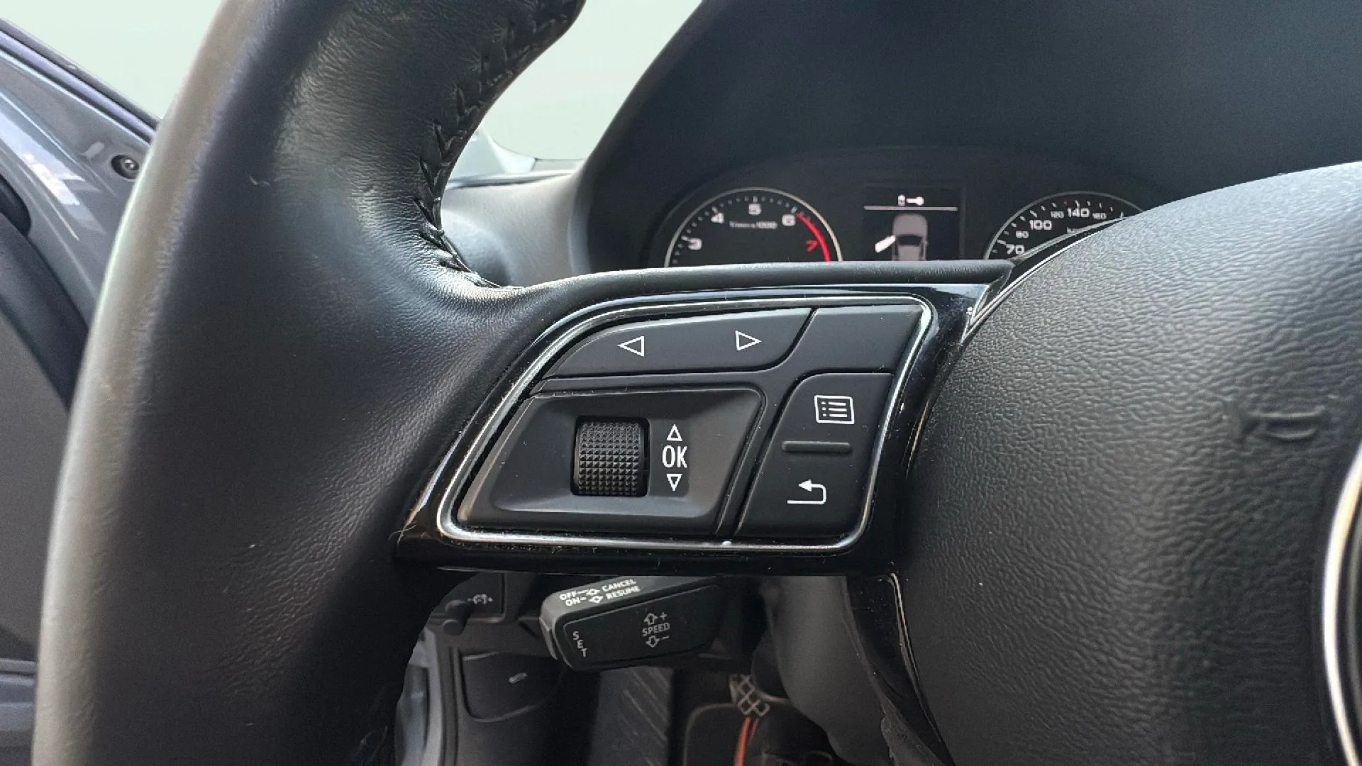 Audi Q2 Design 30 TFSI - foto 11