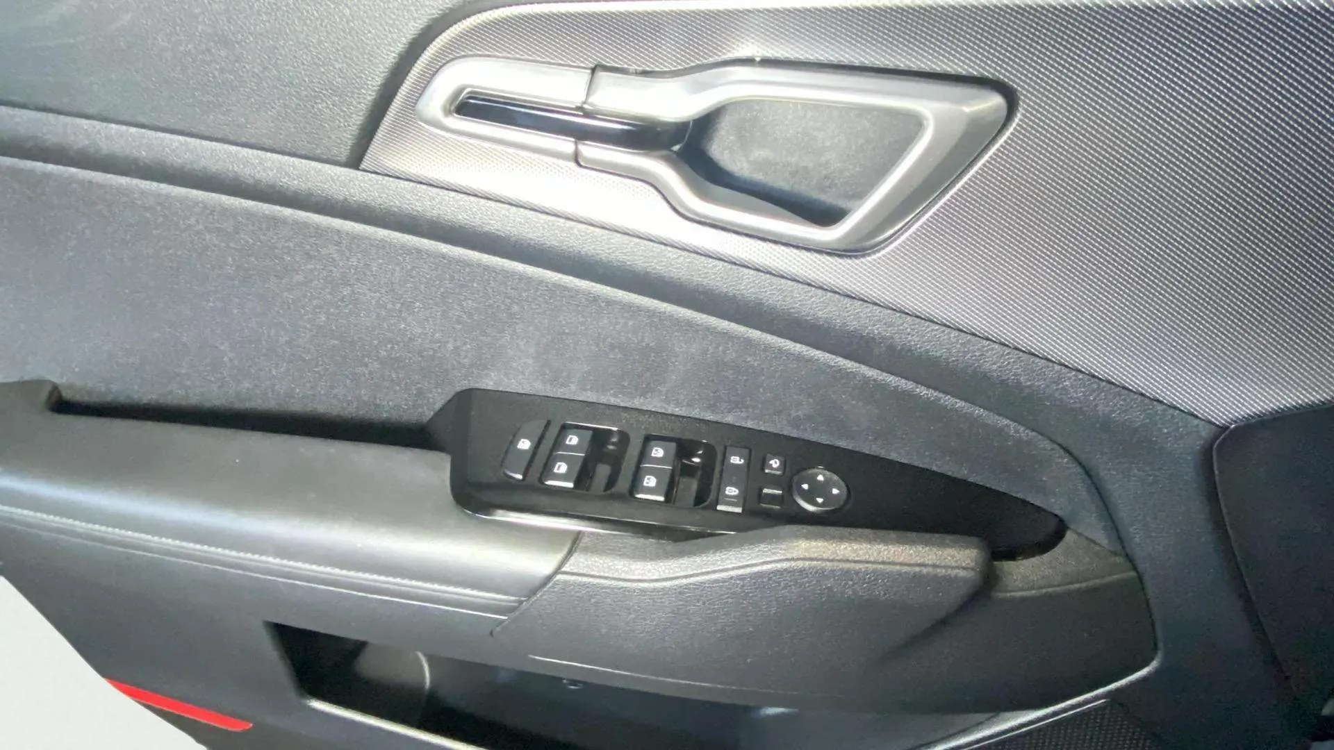 Kia Sportage 1.6 T-GDi PHEV Drive 4x4 - foto 24