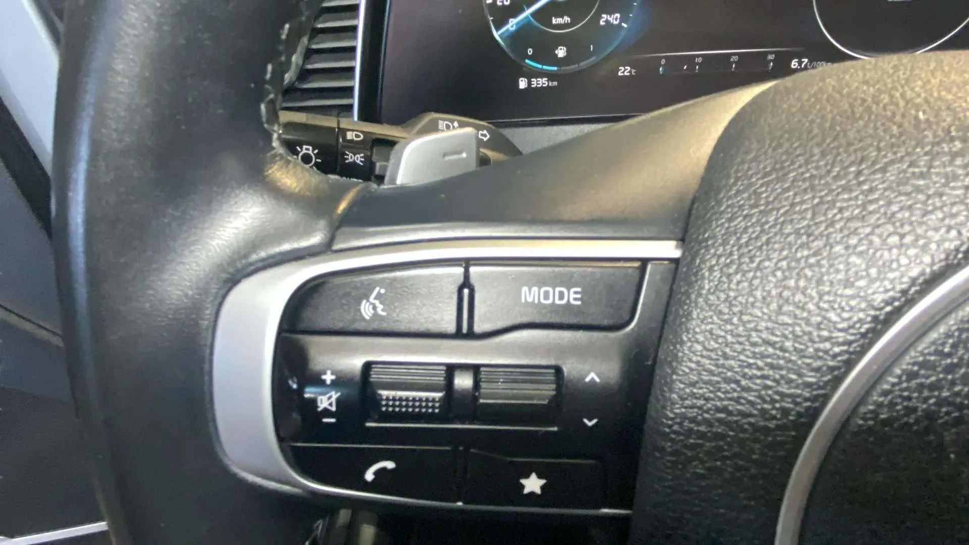 Kia Sportage 1.6 T-GDi PHEV Drive 4x4 - foto 26