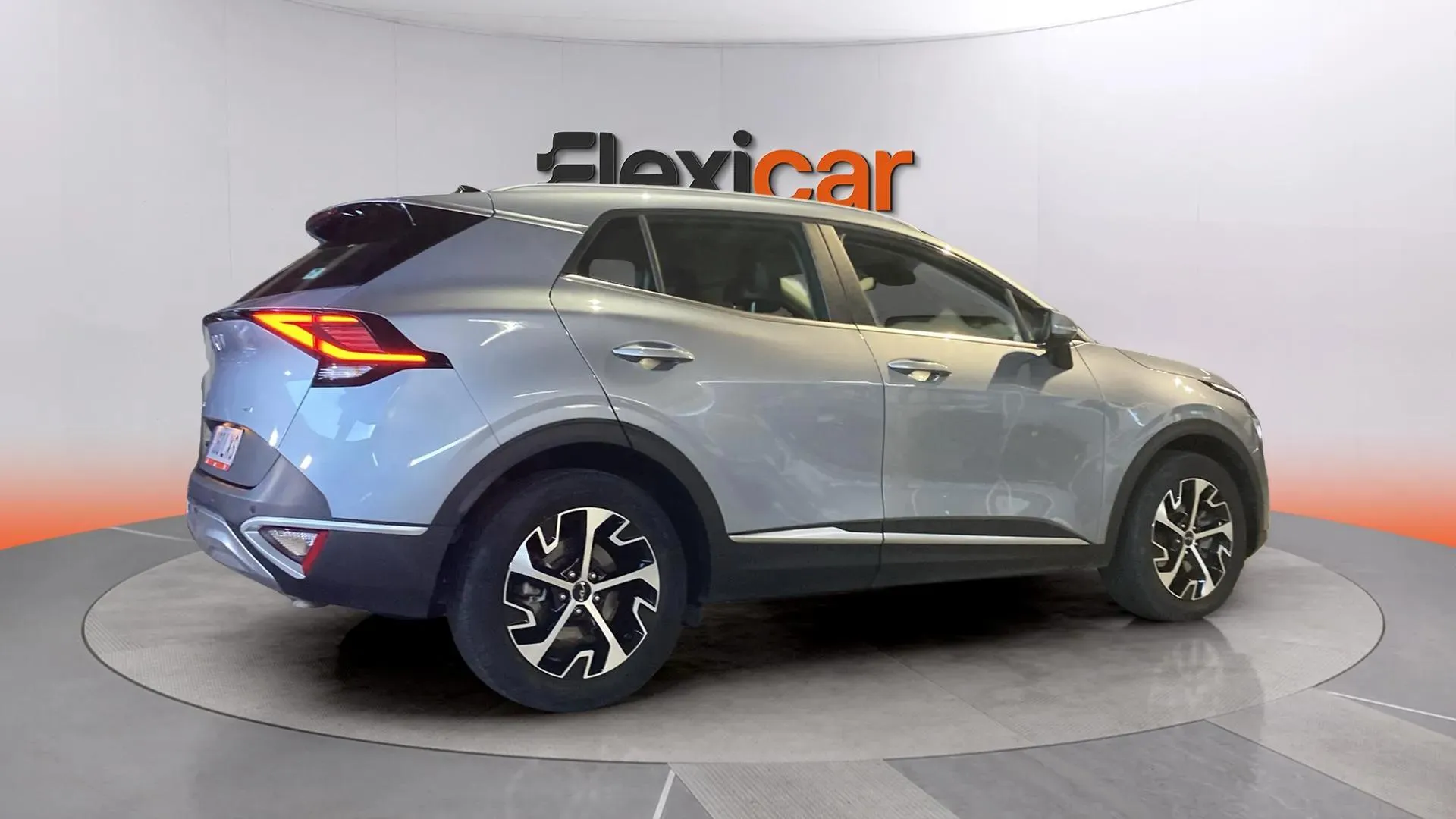 Kia Sportage 1.6 T-GDi PHEV Drive 4x4 - foto 6