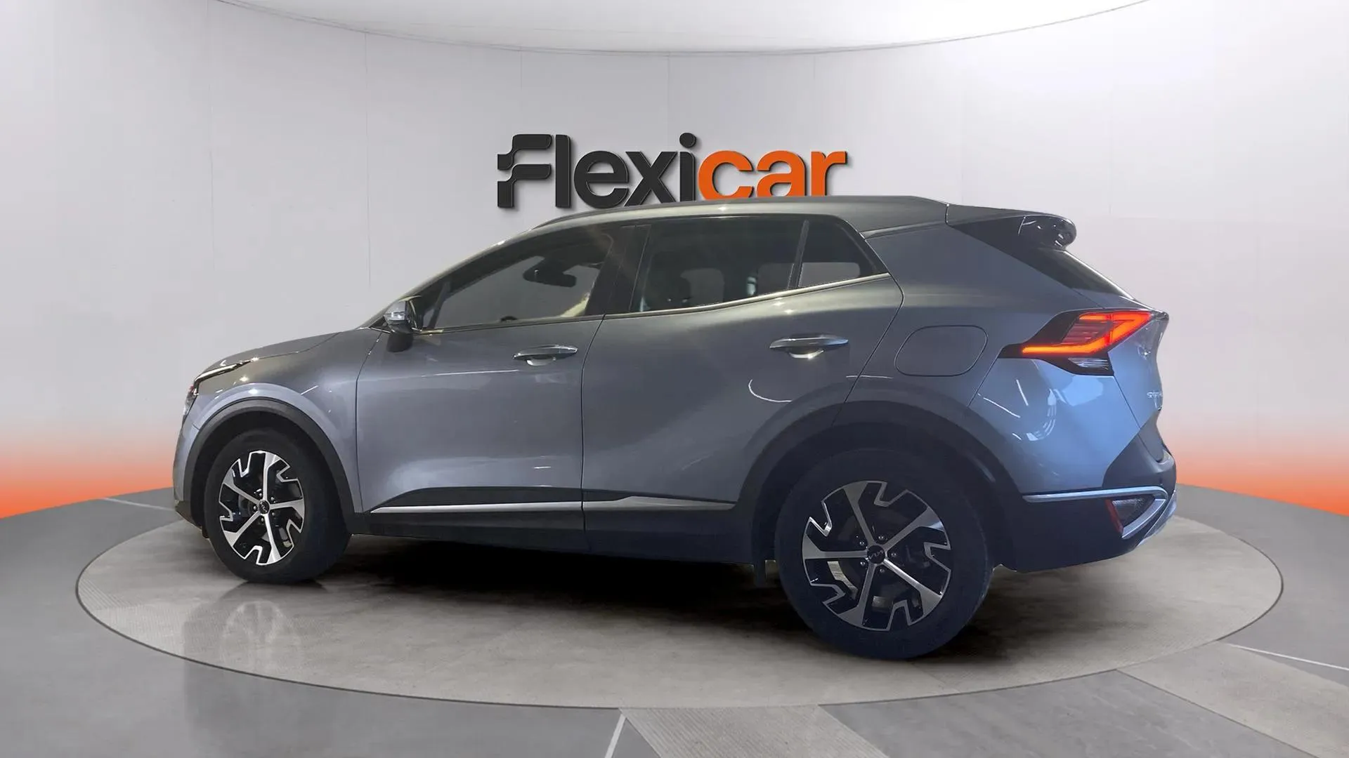 Kia Sportage 1.6 T-GDi PHEV Drive 4x4 - foto 4
