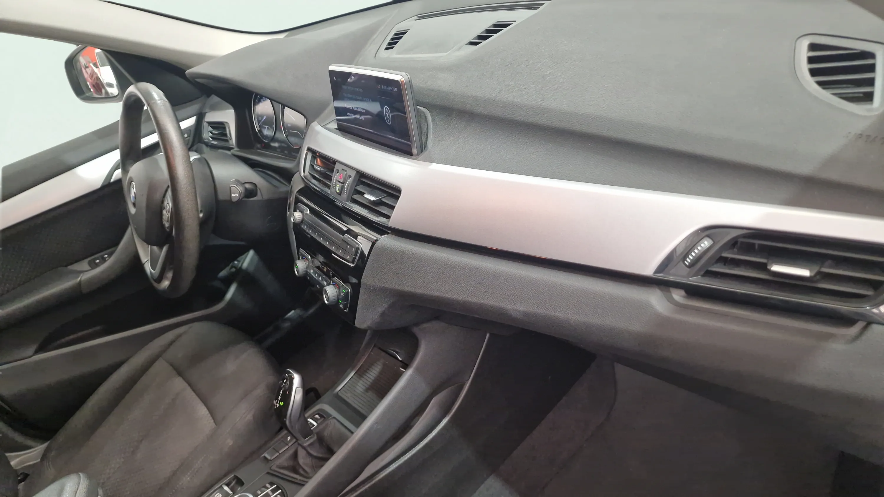 BMW X1 sDrive16d - foto 13