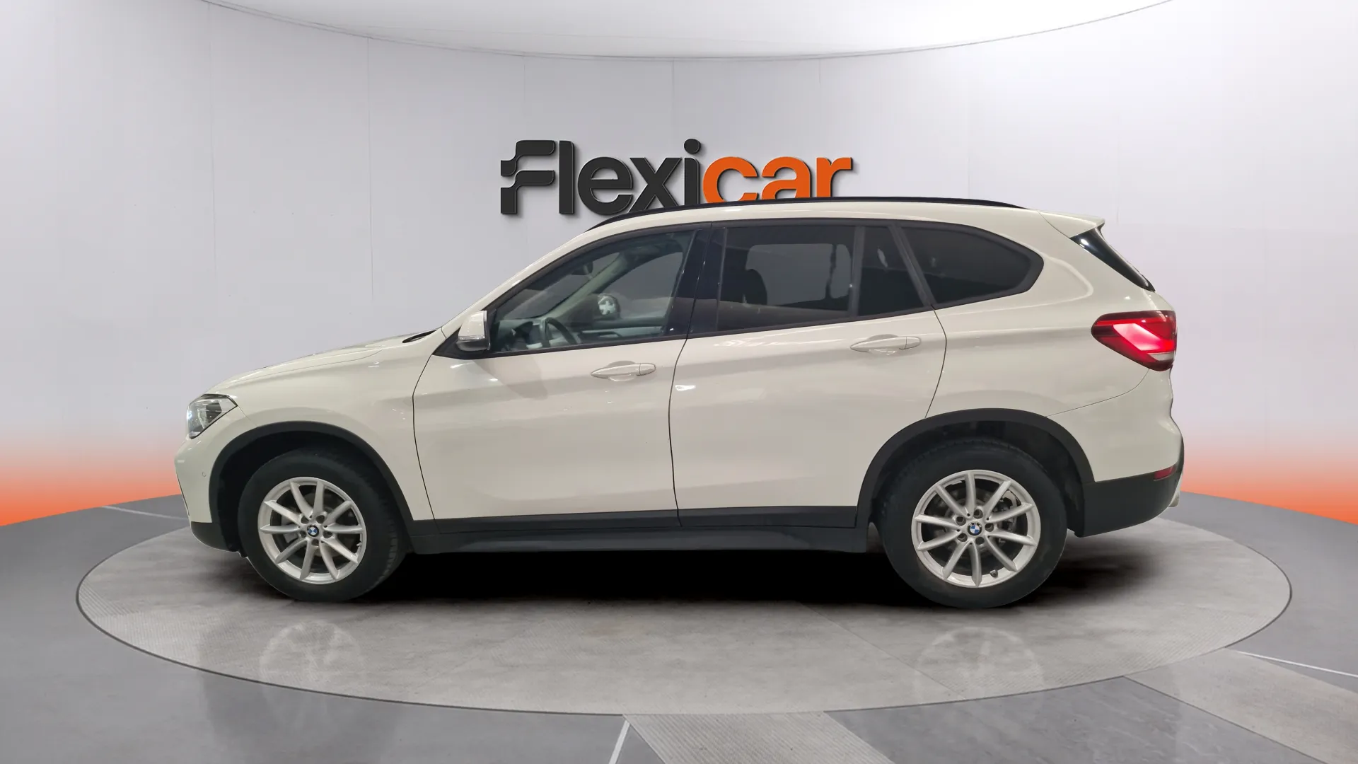 BMW X1 sDrive16d - foto 4