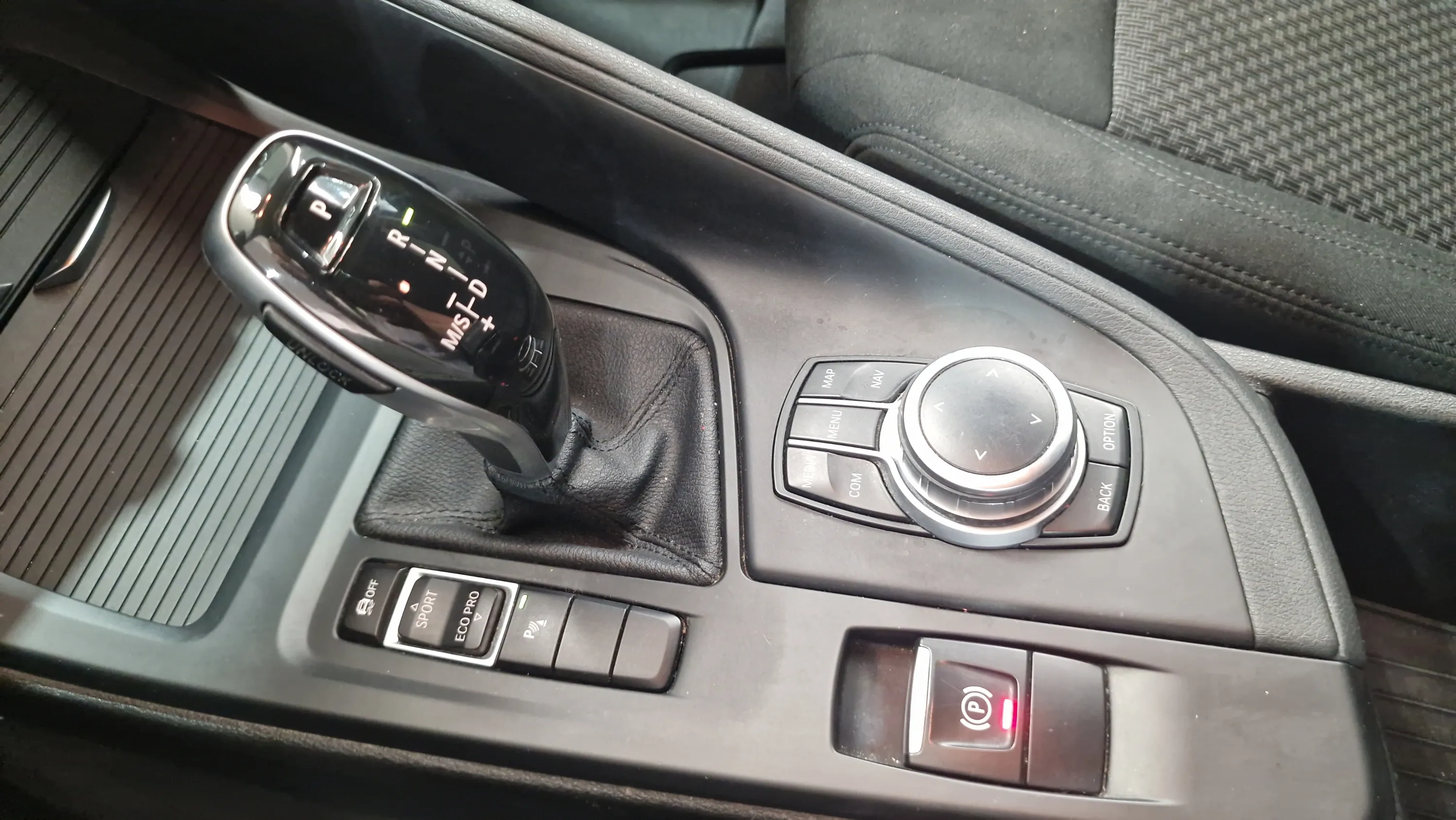 BMW X1 sDrive16d - foto 24