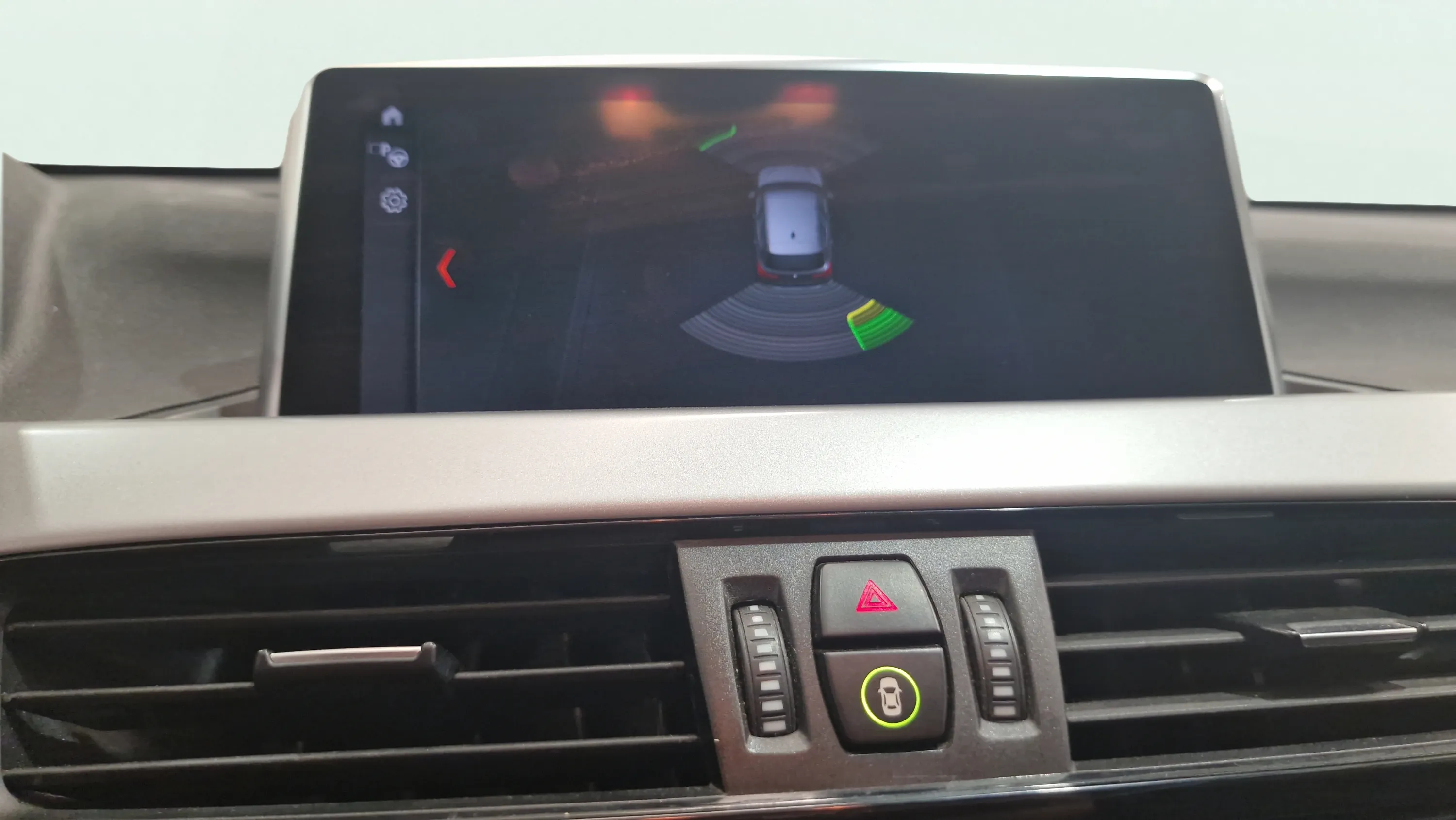 BMW X1 sDrive16d - foto 22