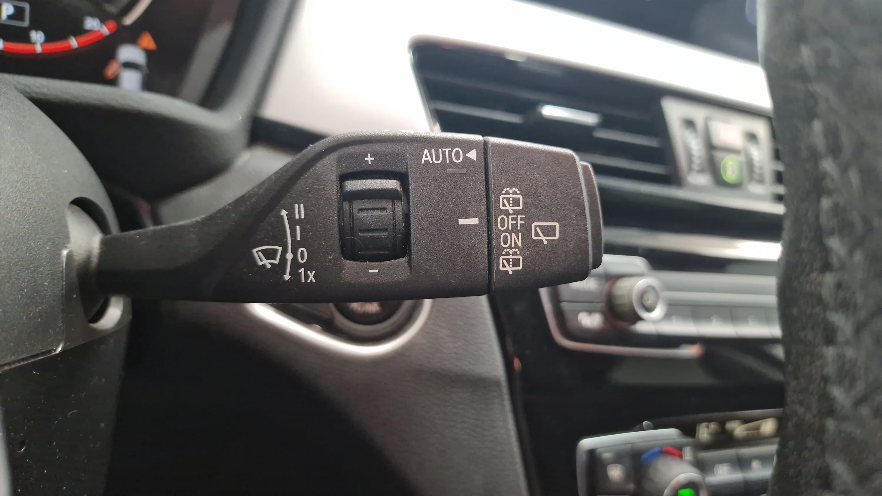 BMW X1 sDrive16d - foto 18