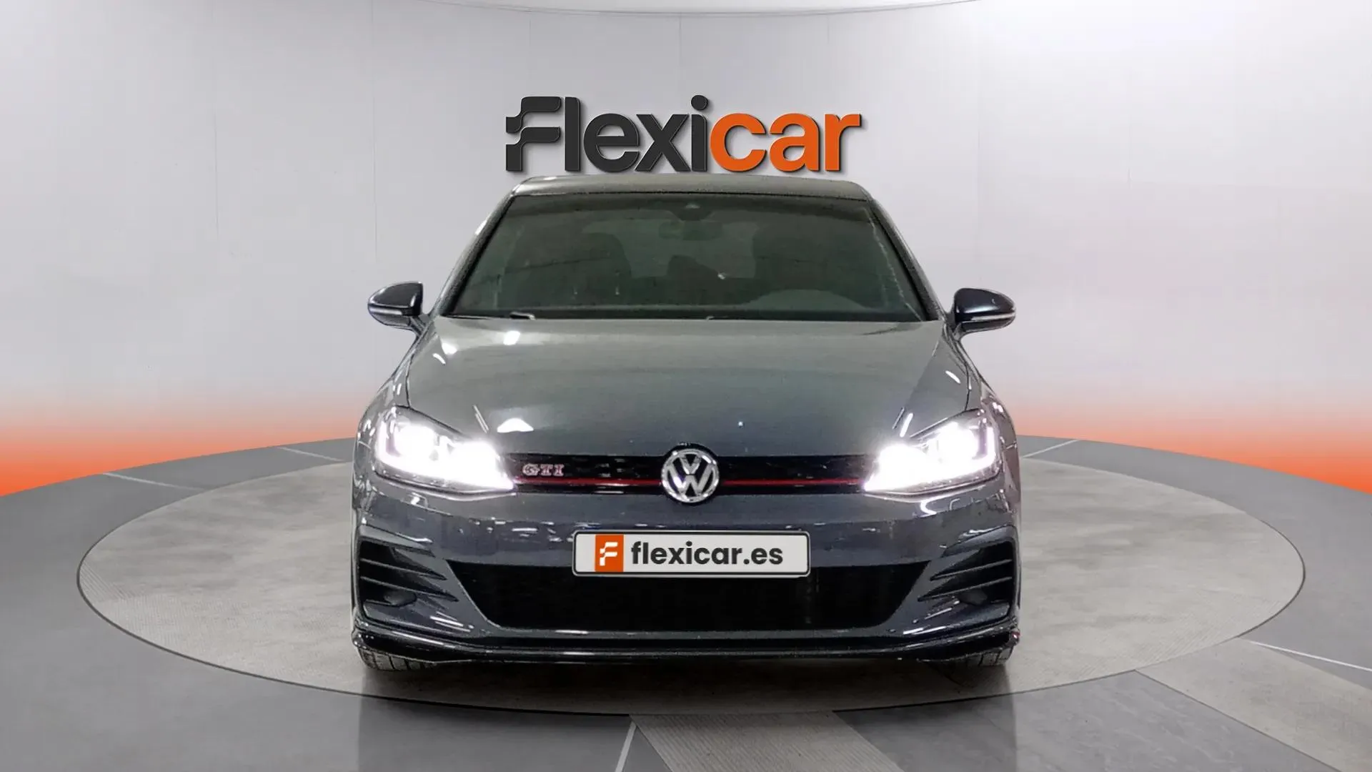 Volkswagen Golf GTI TCR 2.0 TSI DSG - foto 8